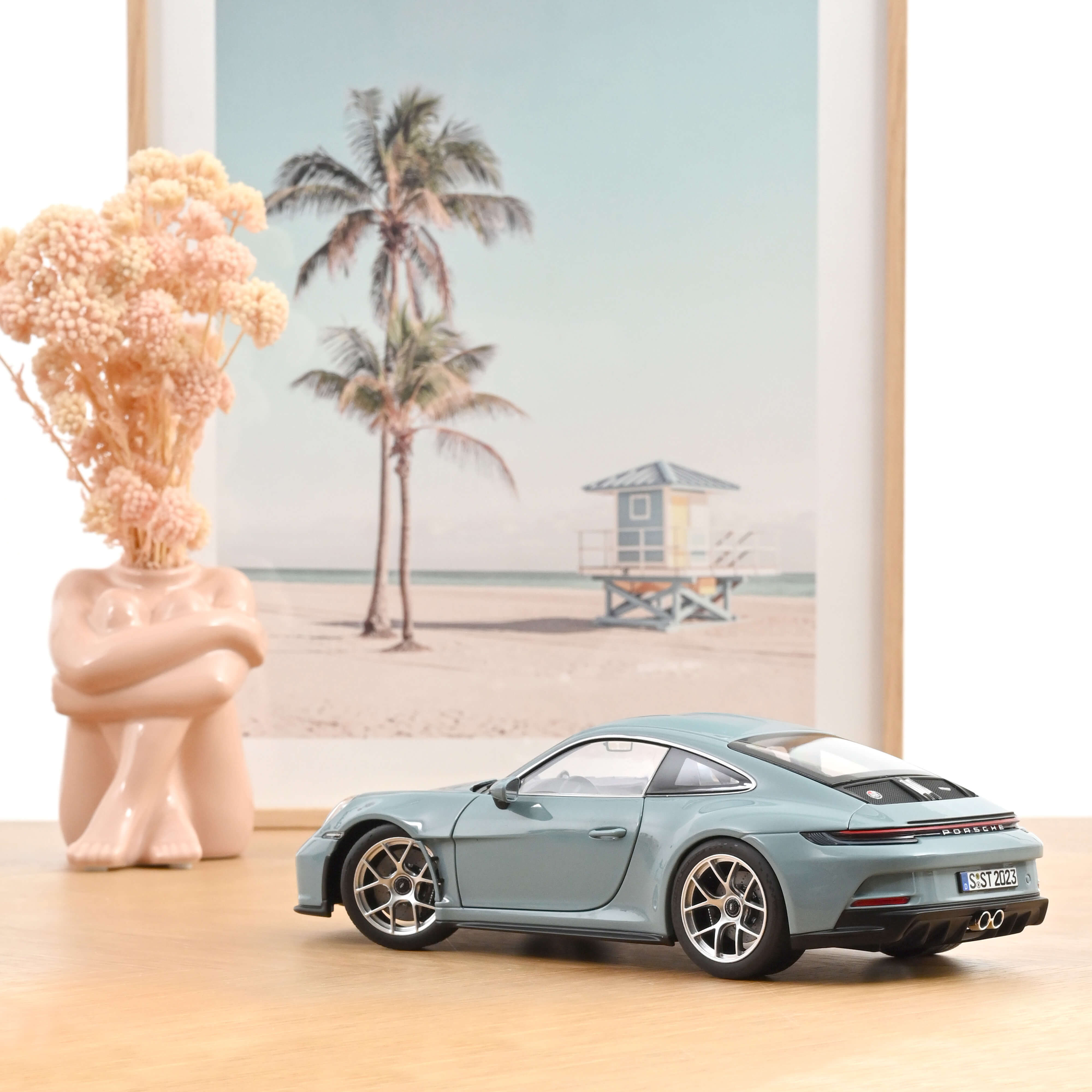 norev-porsche-911-s-t-2023-bleu-meissen-1-18 image 3