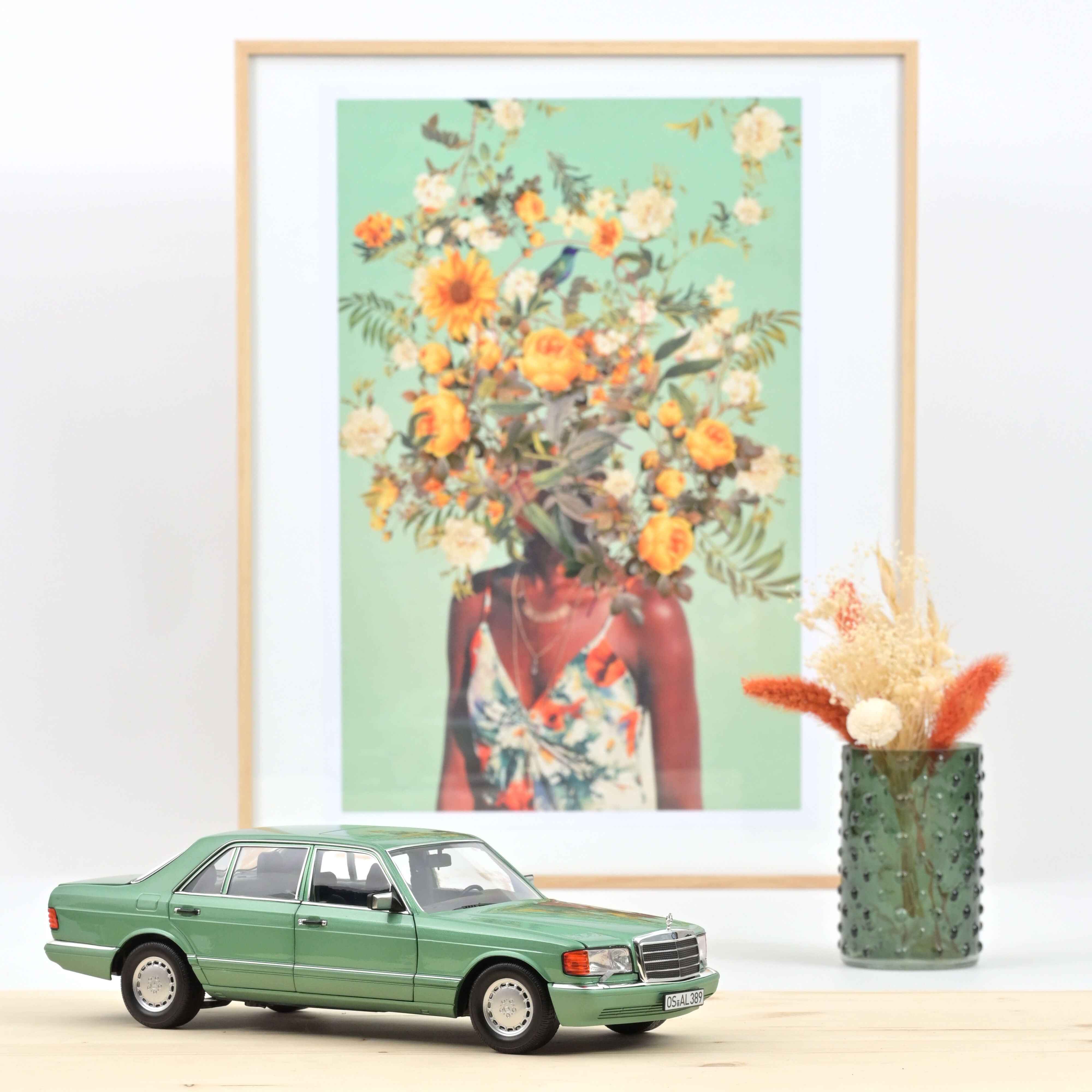 norev-mercedes-benz-560-sel-1991-verde-chiaro-metallizzato-1-18 image 1