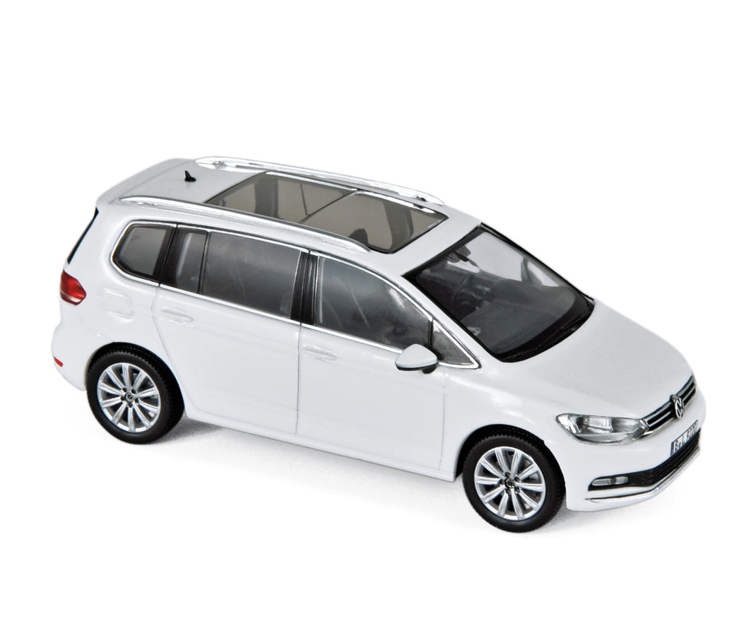 norev-vw-touran-2015-modellino-auto-1-43-bianco image 1
