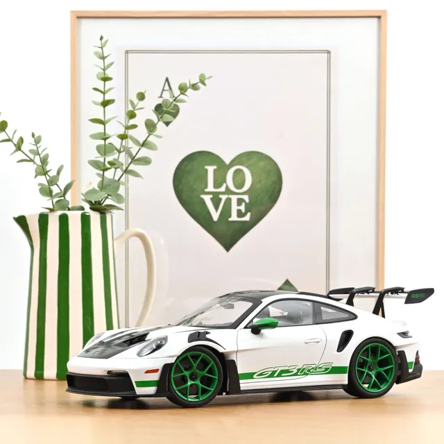 norev-porsche-911-gt3-rs-tribute-to-carrera-rs-2022-bianco-verde-python-1-12 image 1