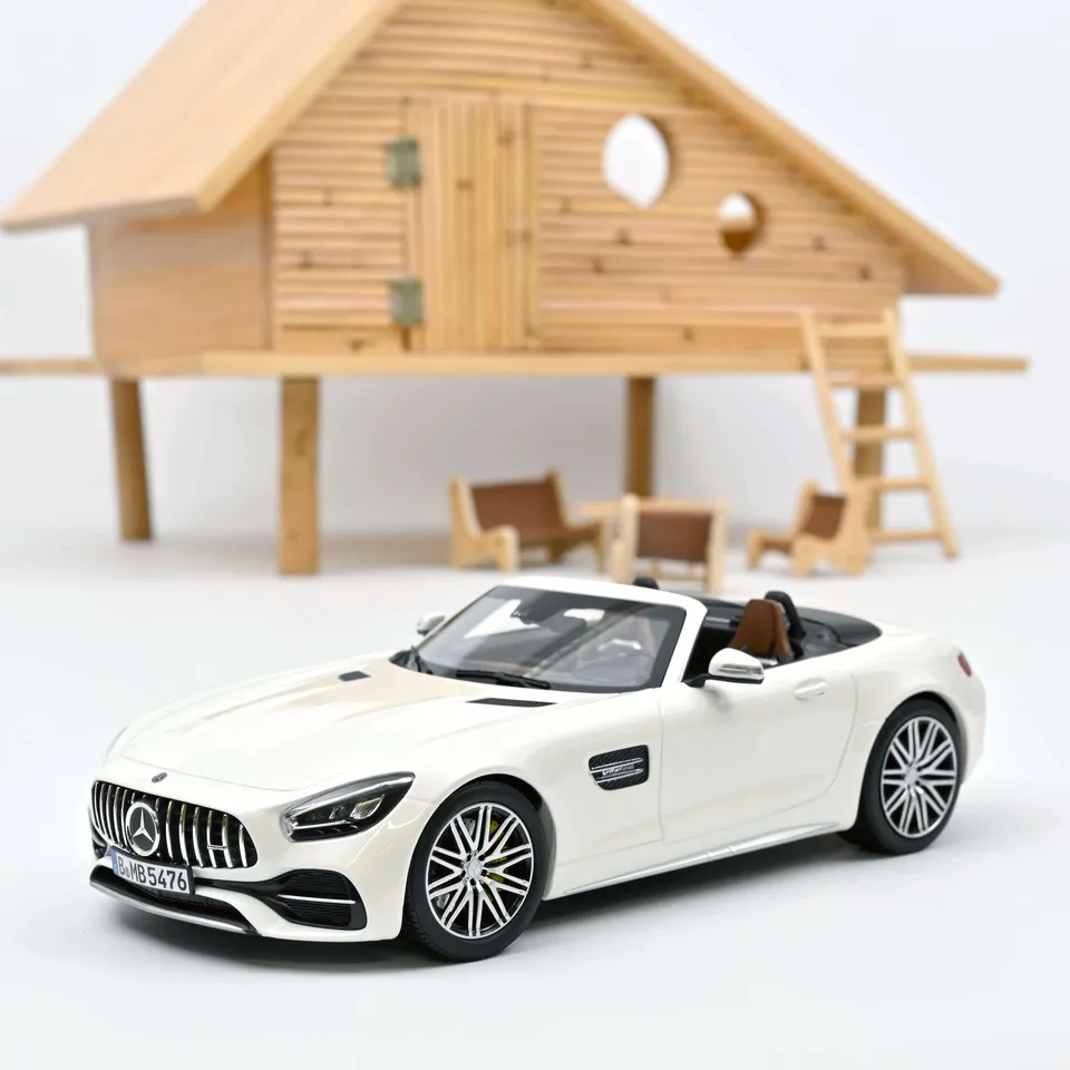 norev-mercedes-amg-gt-c-roadster-2019-white-metallic-1-18-modellino-die-cast image 1