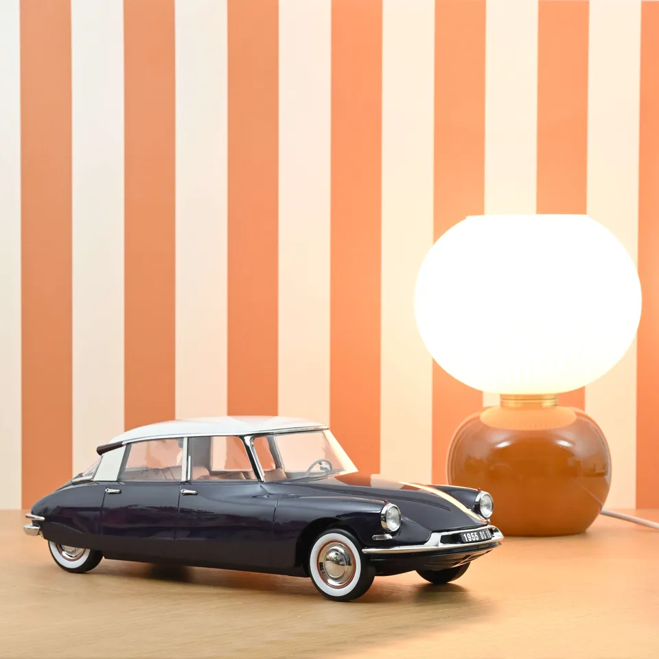 norev-citro-n-ds-19-1955-modellino-auto-1-12-aubergine-et-champagne image 1