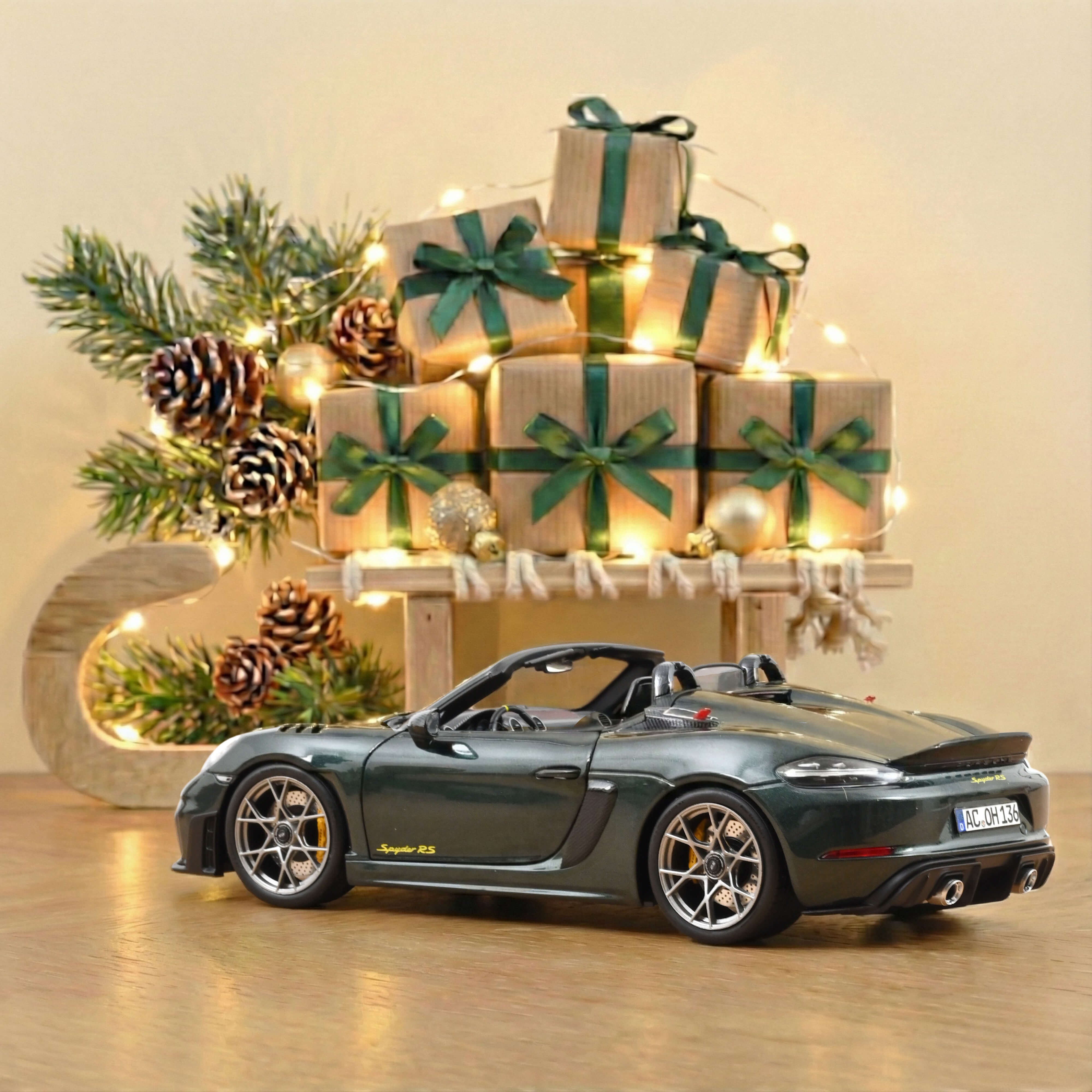 norev-porsche-718-spyder-rs-pack-weissach-2023-forest-green-metallic-1-18 image 3