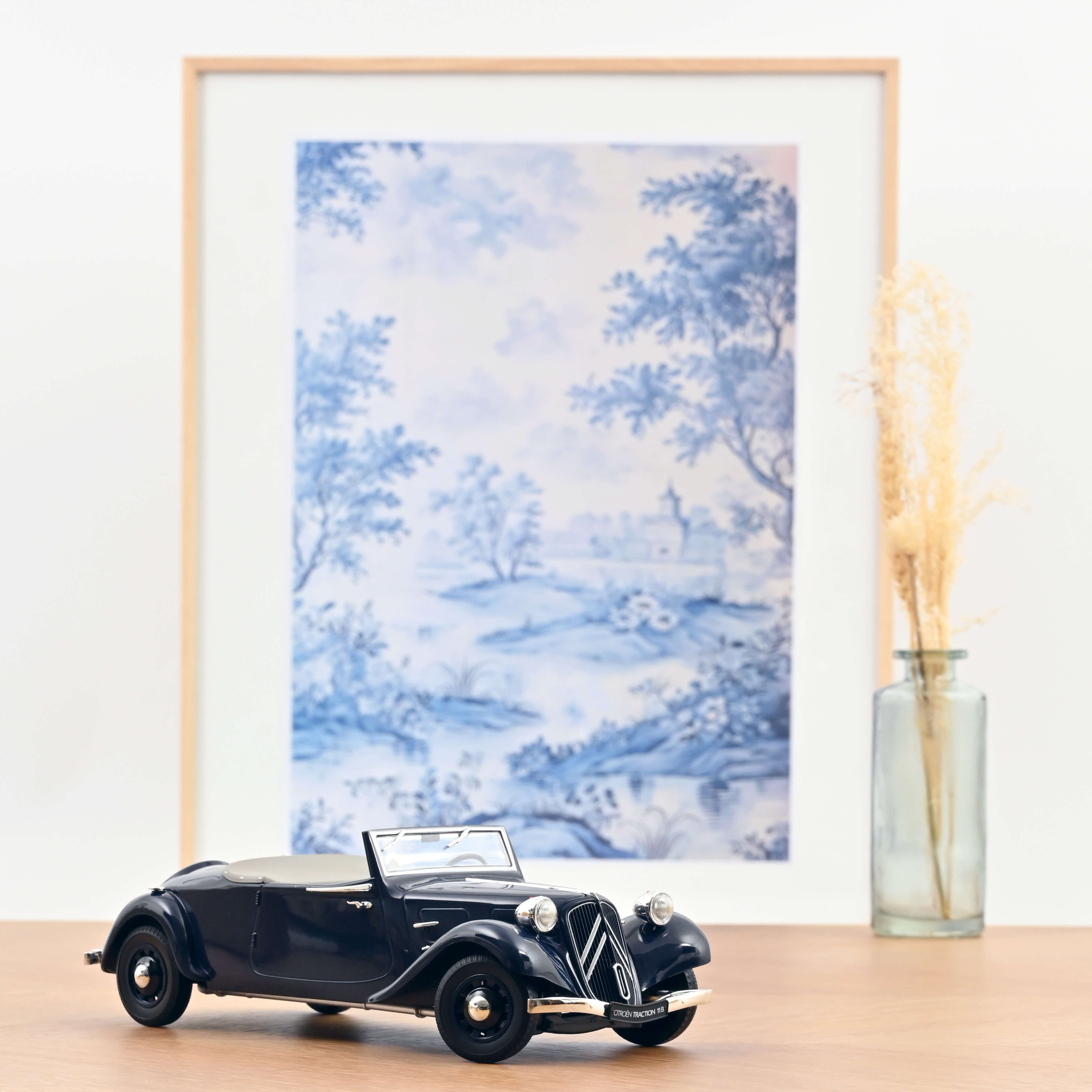 norev-citro-n-traction-cabriolet-1938-modellino-auto-1-18-blu-scuro image 1