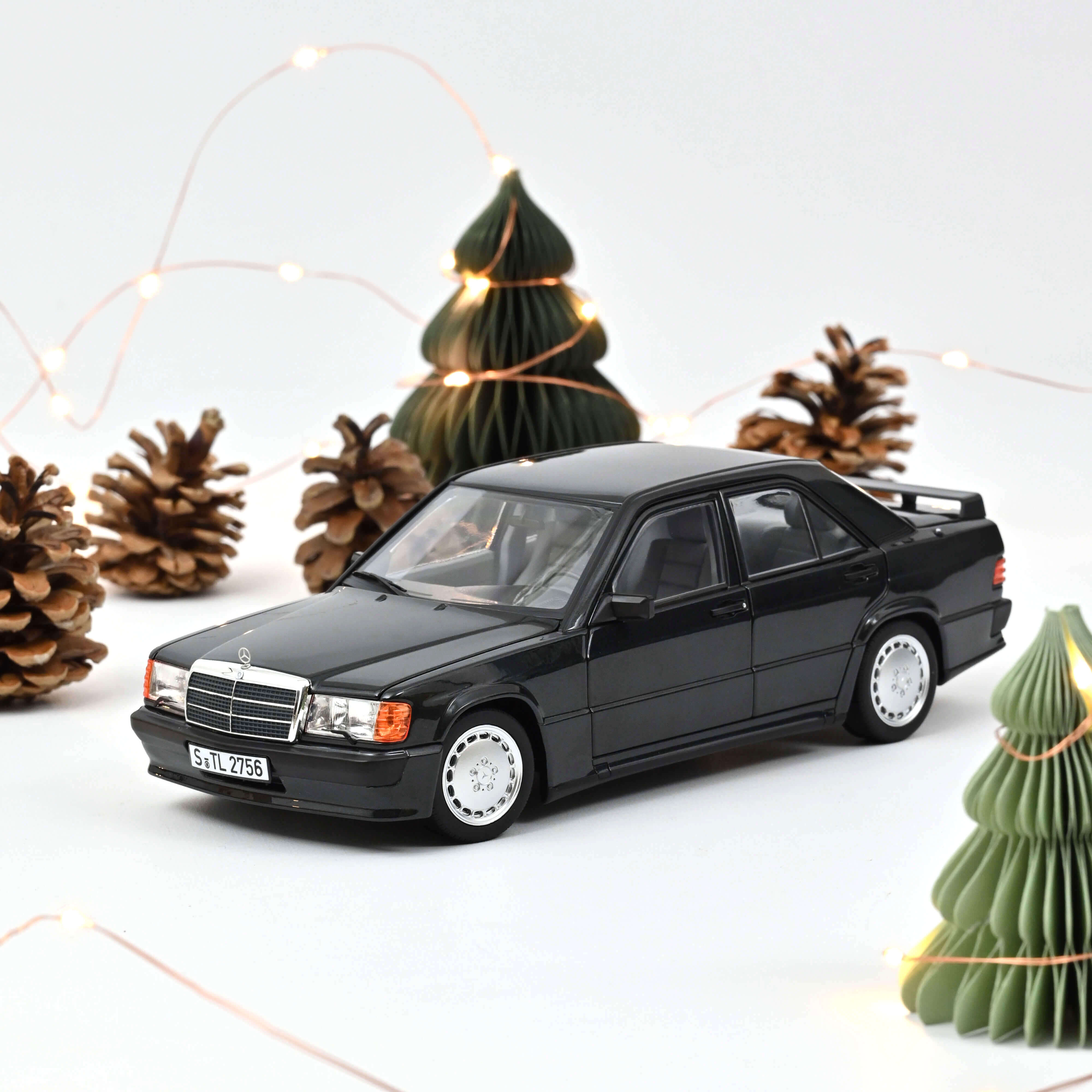 norev-mercedes-benz-190-e-2-3-16-1984-modellino-auto-1-18-nero-metallizzato image 1