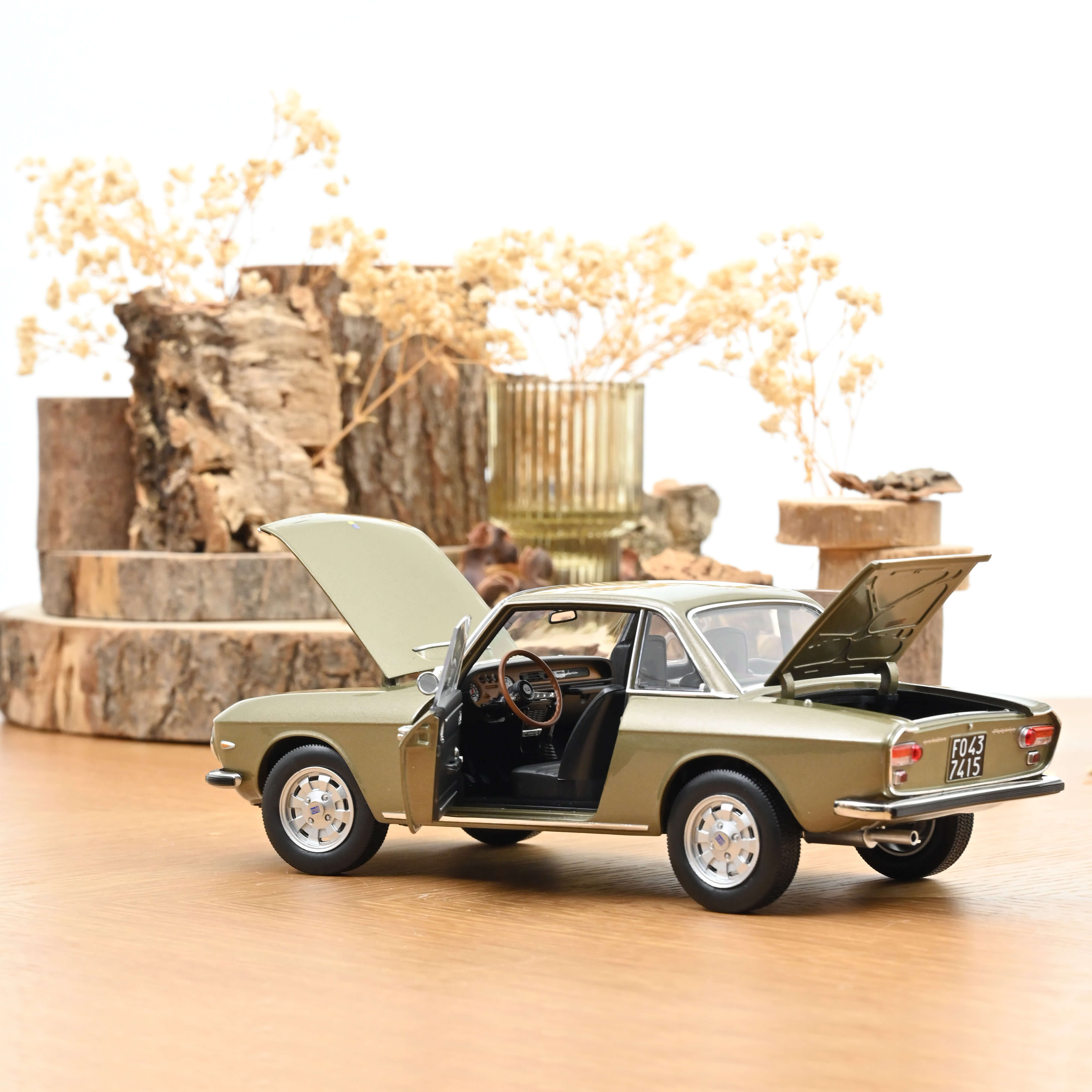 norev-lancia-fulvia-1971-modellino-auto-1-18-bronzo-longchamps image 2