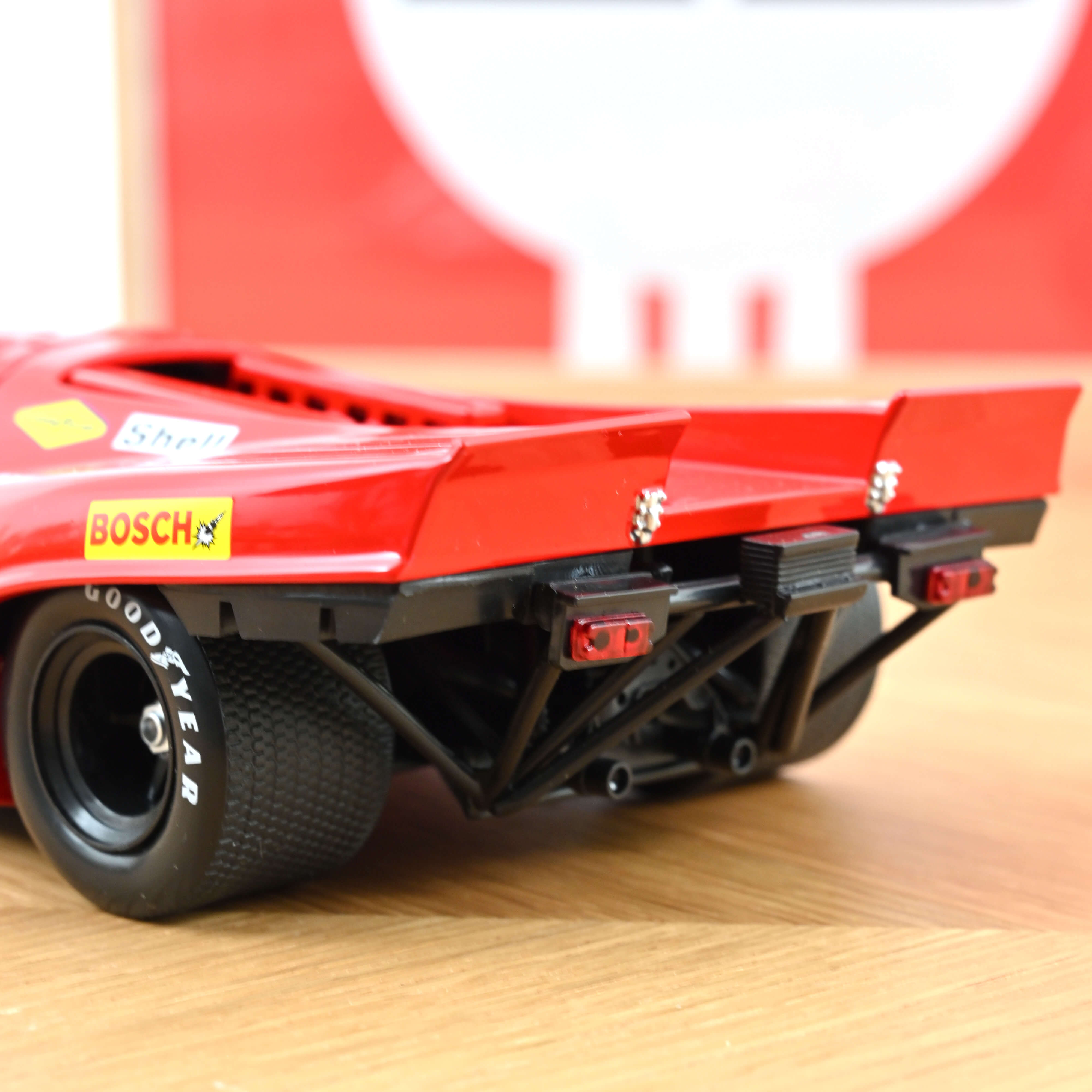 norev-porsche-917k-1970-24h-le-mans-attwood-herrmann-vincitrice-1-18 image 4