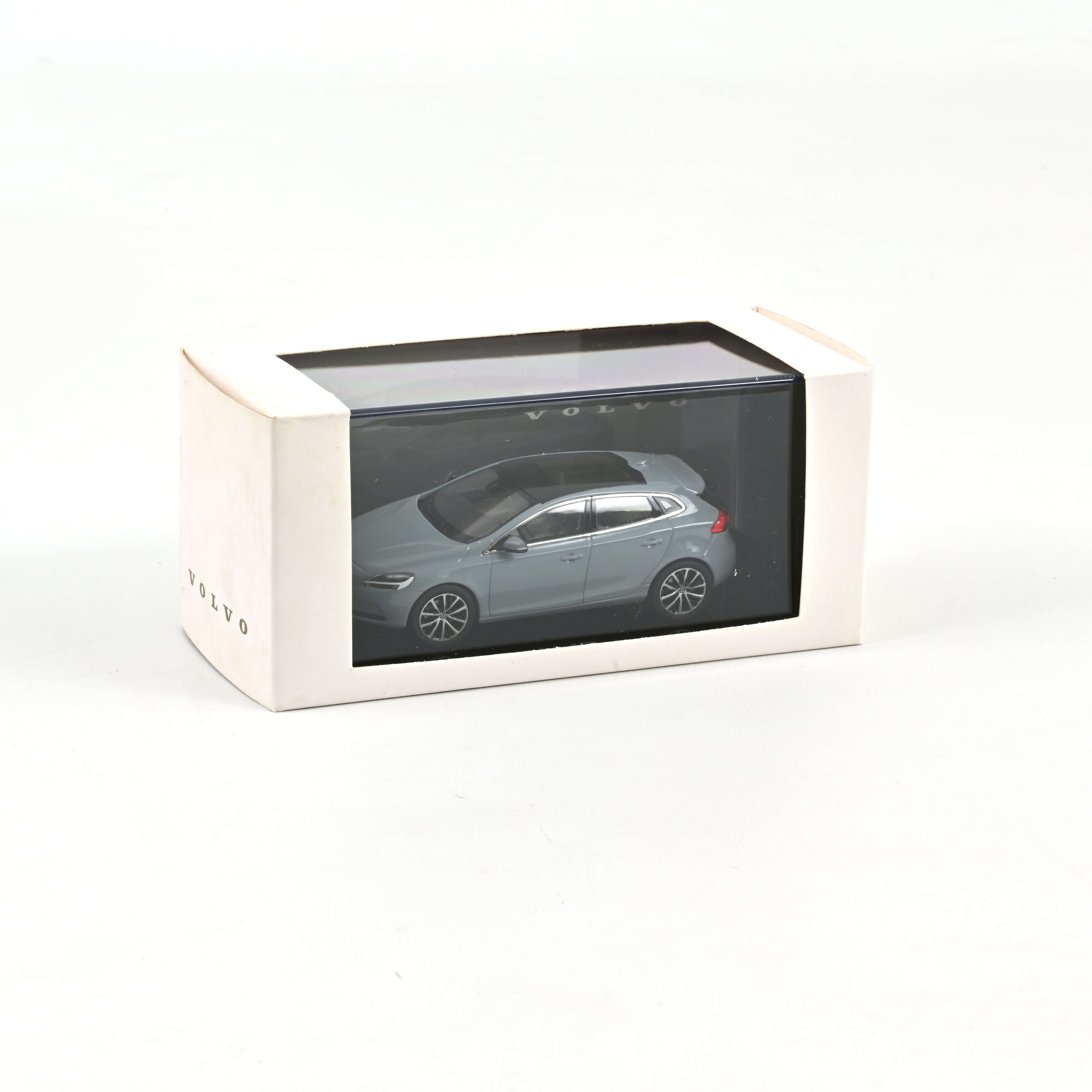 norev-volvo-v40-bleu-amazone-1-43-modellino-auto-die-cast image 1