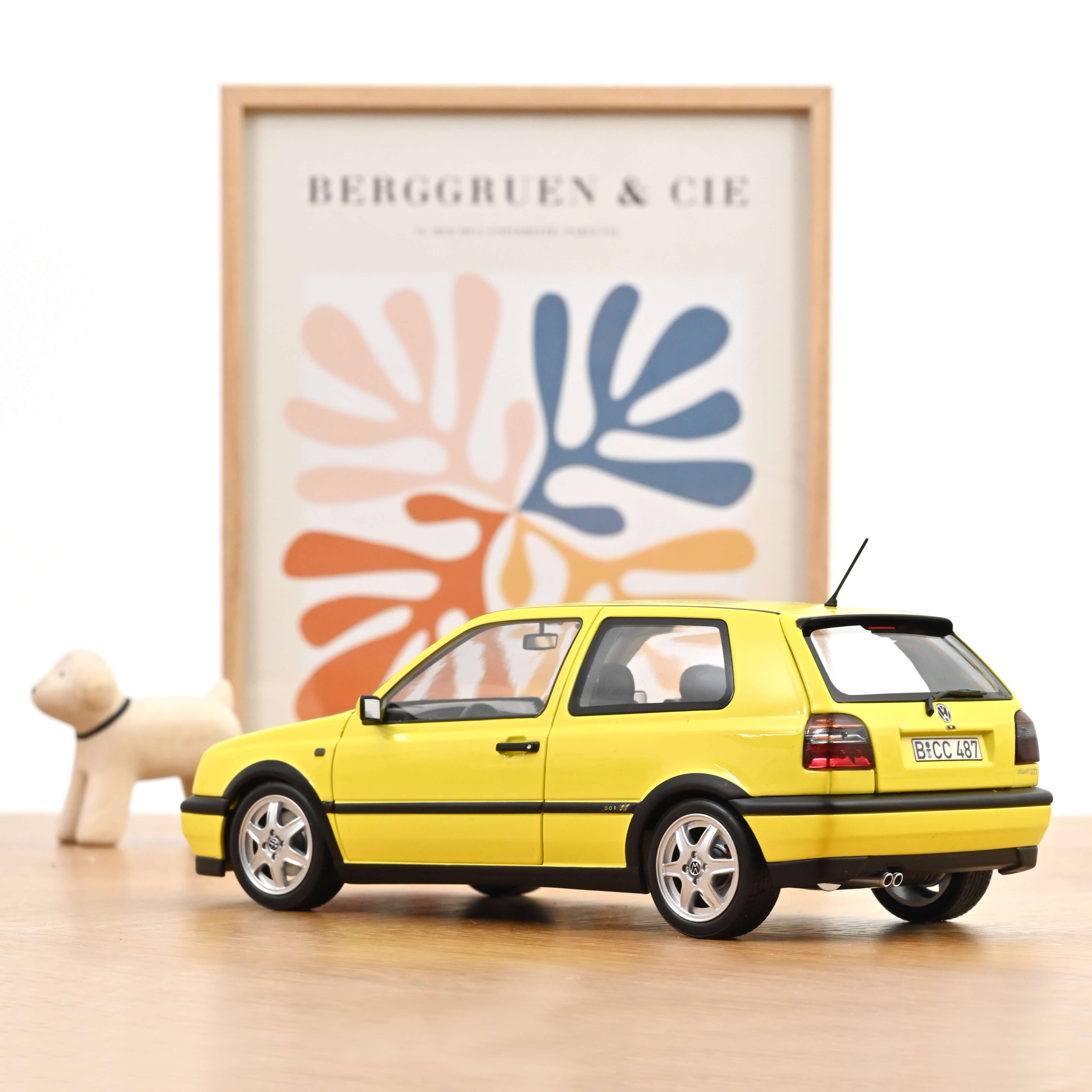 norev-vw-golf-gti-color-concept-1994-gialla-1-18-die-cast image 3