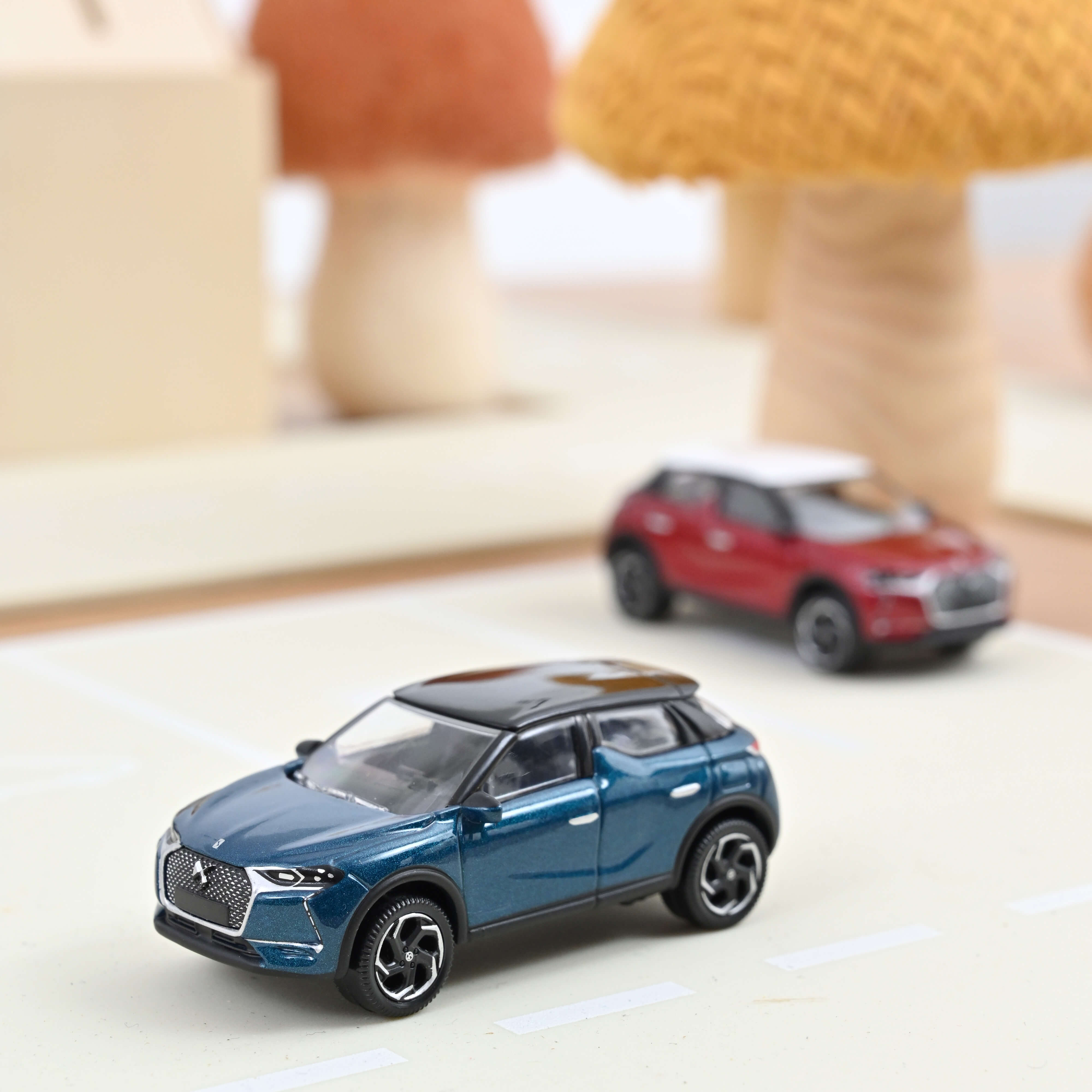 norev-ds-3-crossback-blu-suv-compatto-die-cast-1-64 image 1