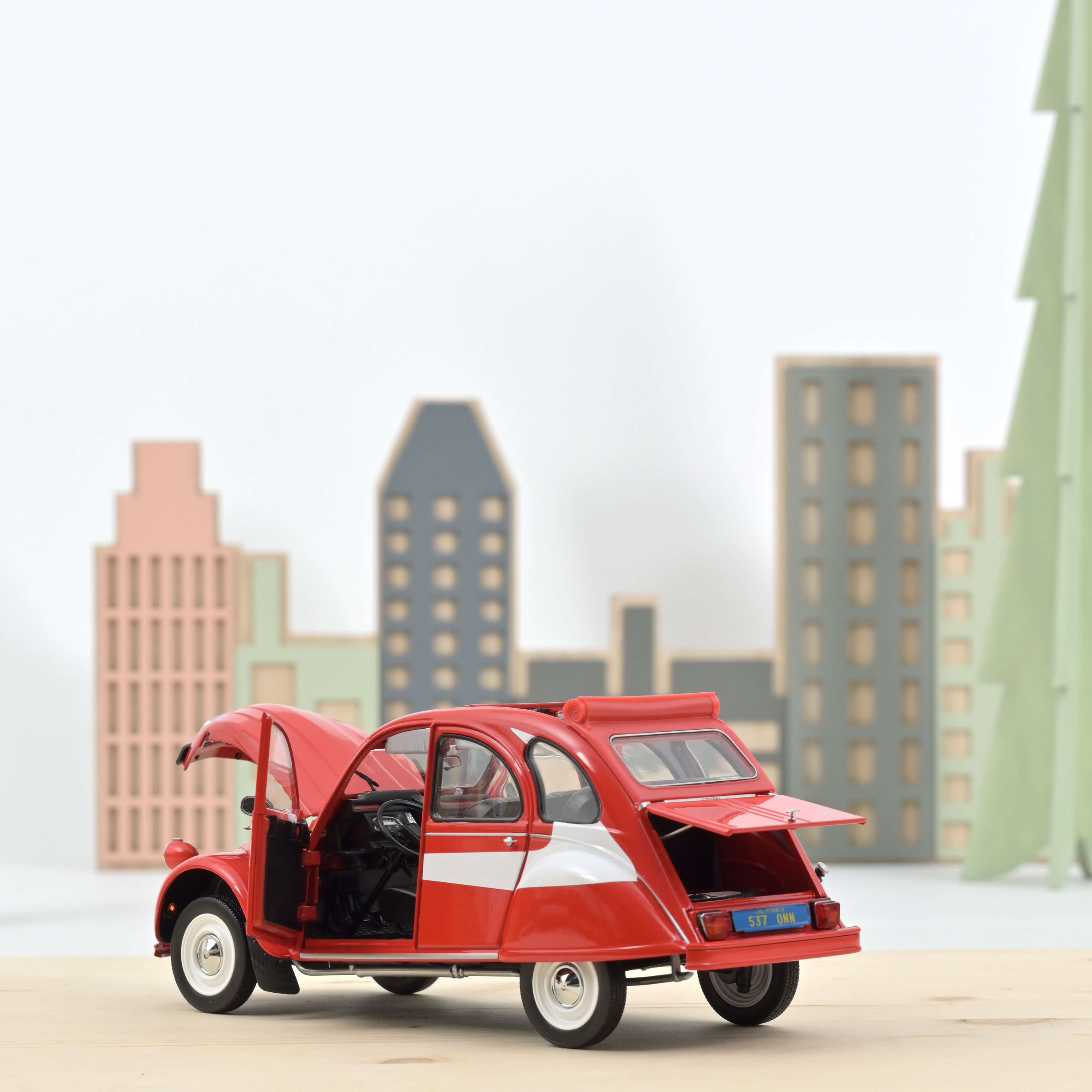 norev-citro-n-2cv-1979-rossa-con-decori-bianchi-modellino-die-cast-1-18-edizione image 3