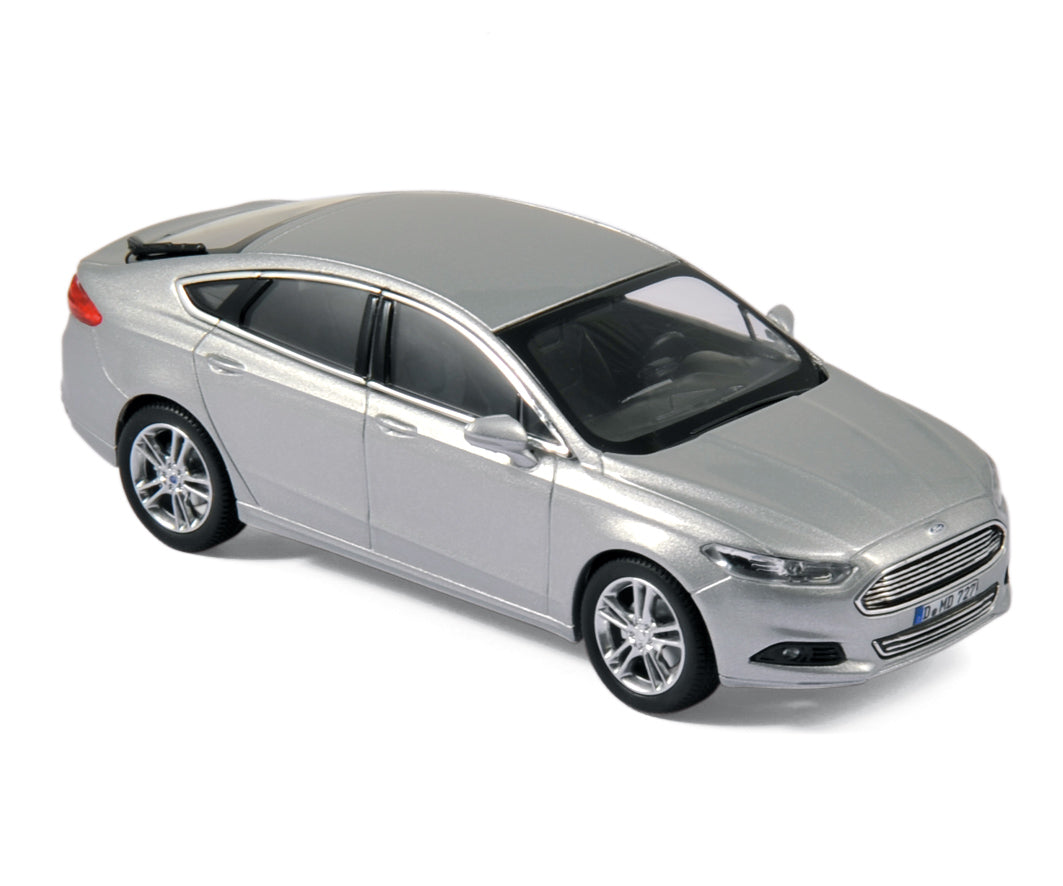 norev-ford-mondeo-2014-grigio-chiaro-metallizzato-1-43-modellino-die-cast image 1