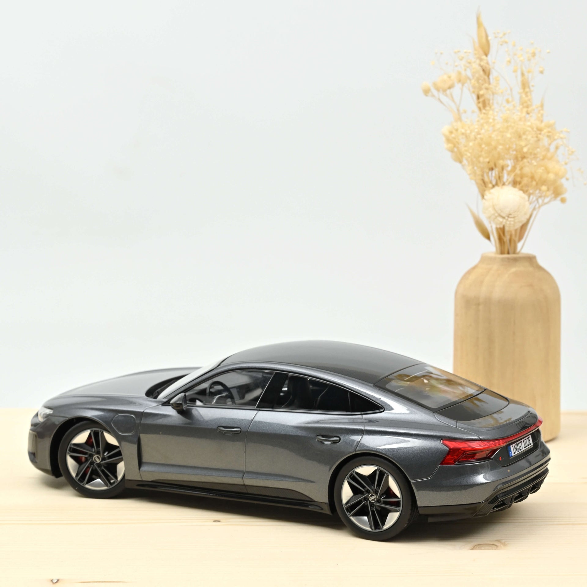 norev-audi-rs-e-tron-gt-2021-grey-metallic-1-18 image 1