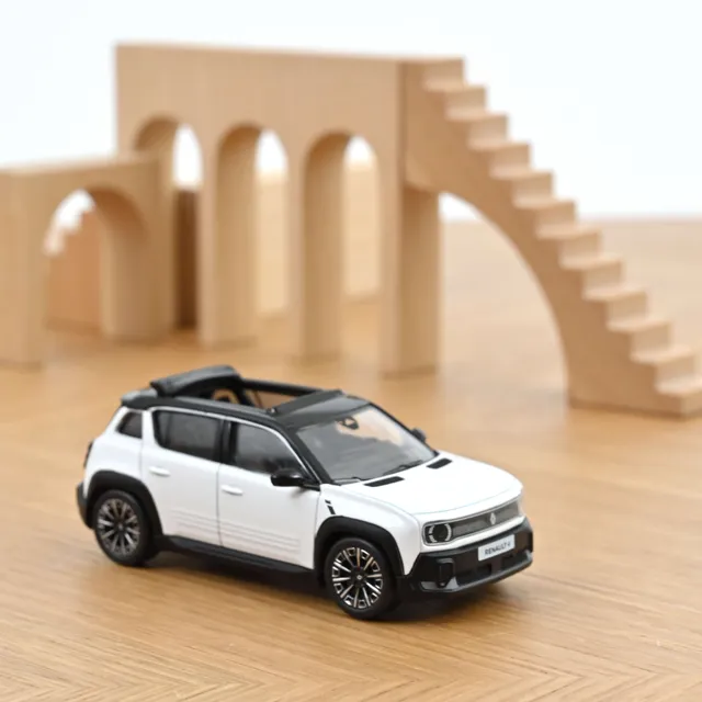 norev-renault-4-e-tech-electric-2025-bianco-glacier-1-43-modellino-auto-die-cast image 1