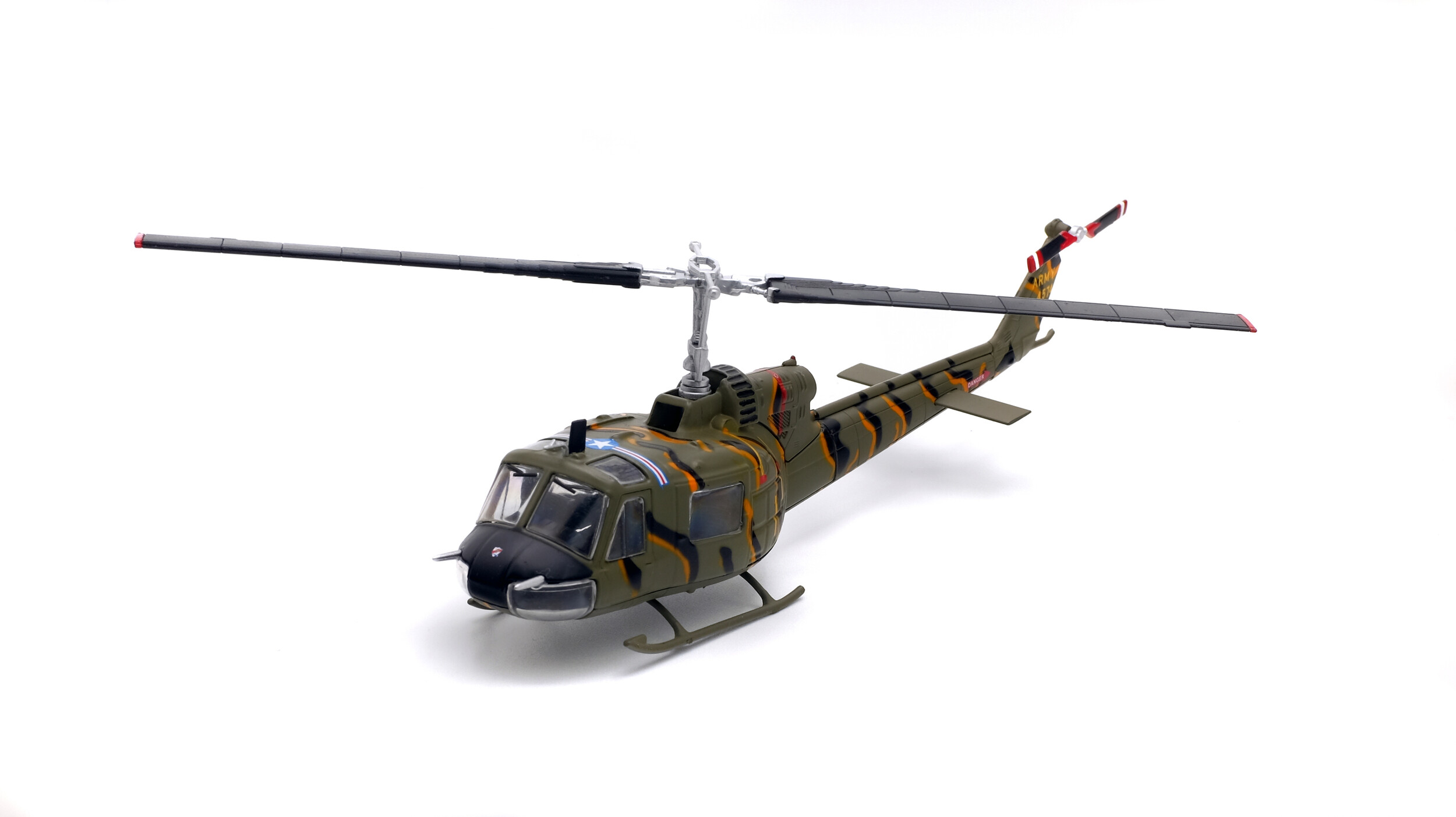 solido-bell-uh-1b-huey-117th-aviation-company-vietnam-1964-modellino-militare image 2