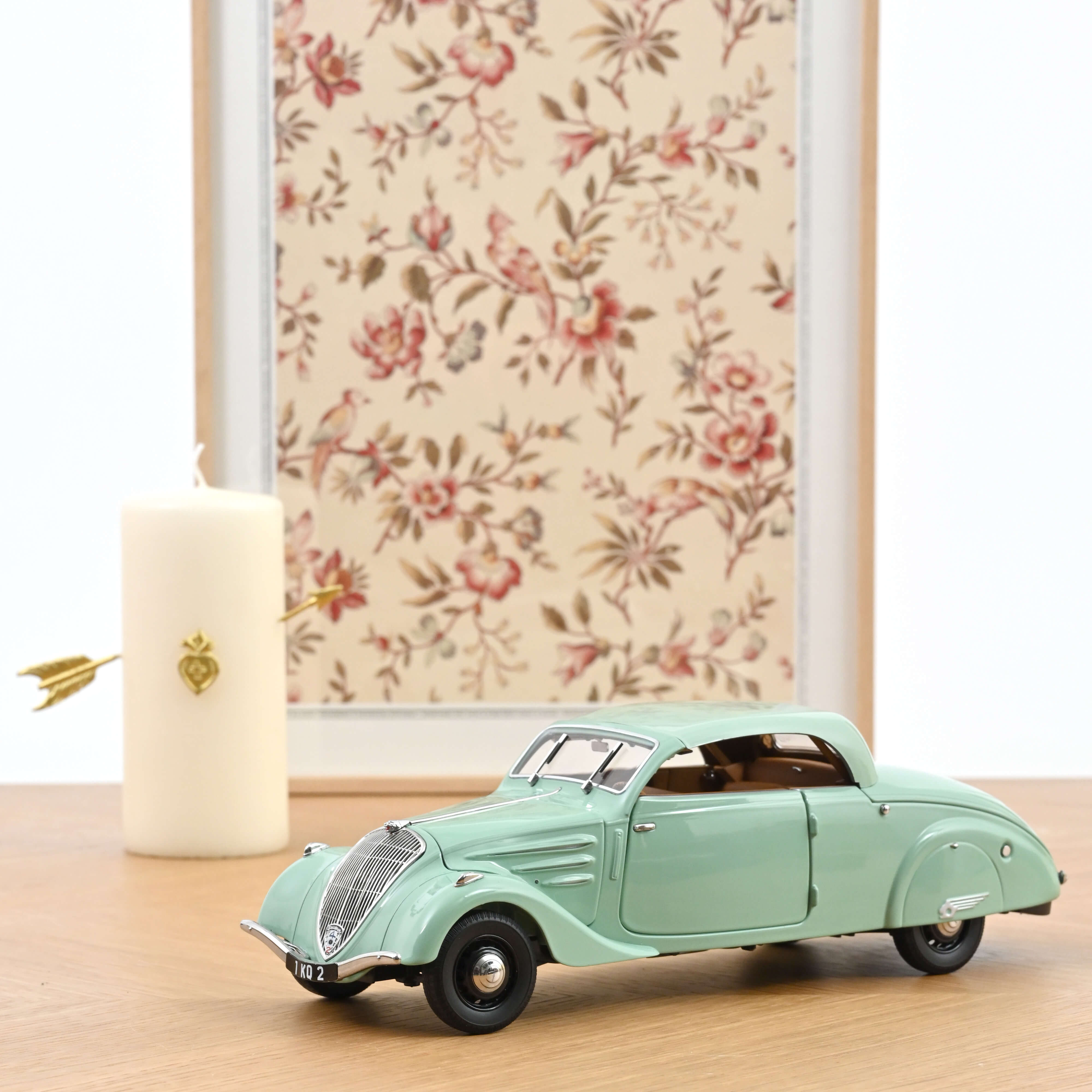 norev-peugeot-402-eclipse-1937-vert-1-18-serie-limitata-200-pezzi image 2