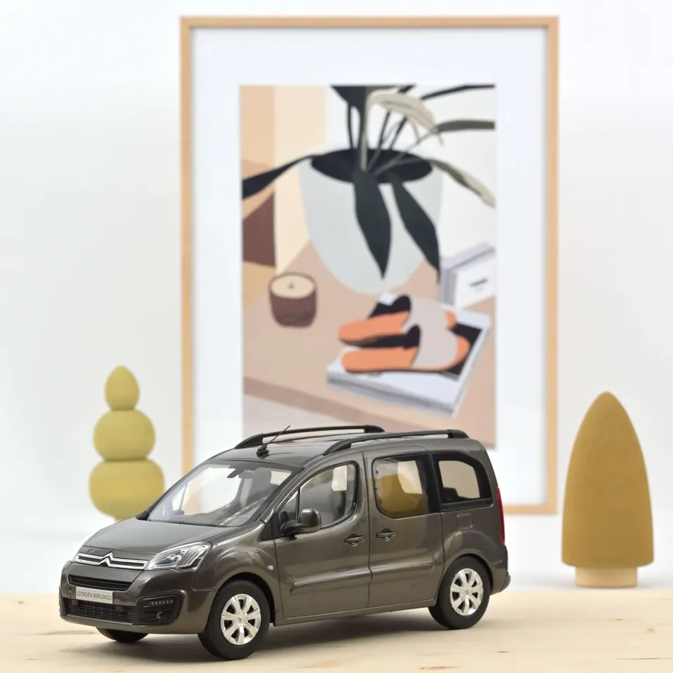 norev-citro-n-berlingo-2016-marron-moka-1-18-modellino-100pz image 1
