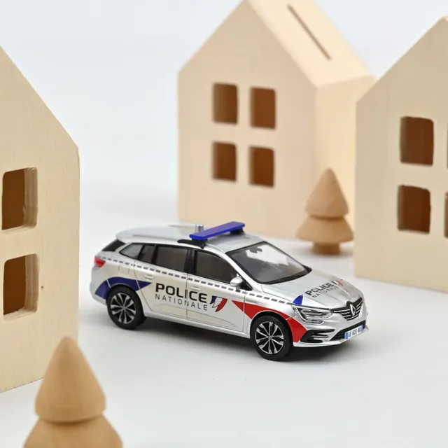 norev-renault-megane-sport-tourer-2022-police-nationale-modellino-auto-1-43 image 1