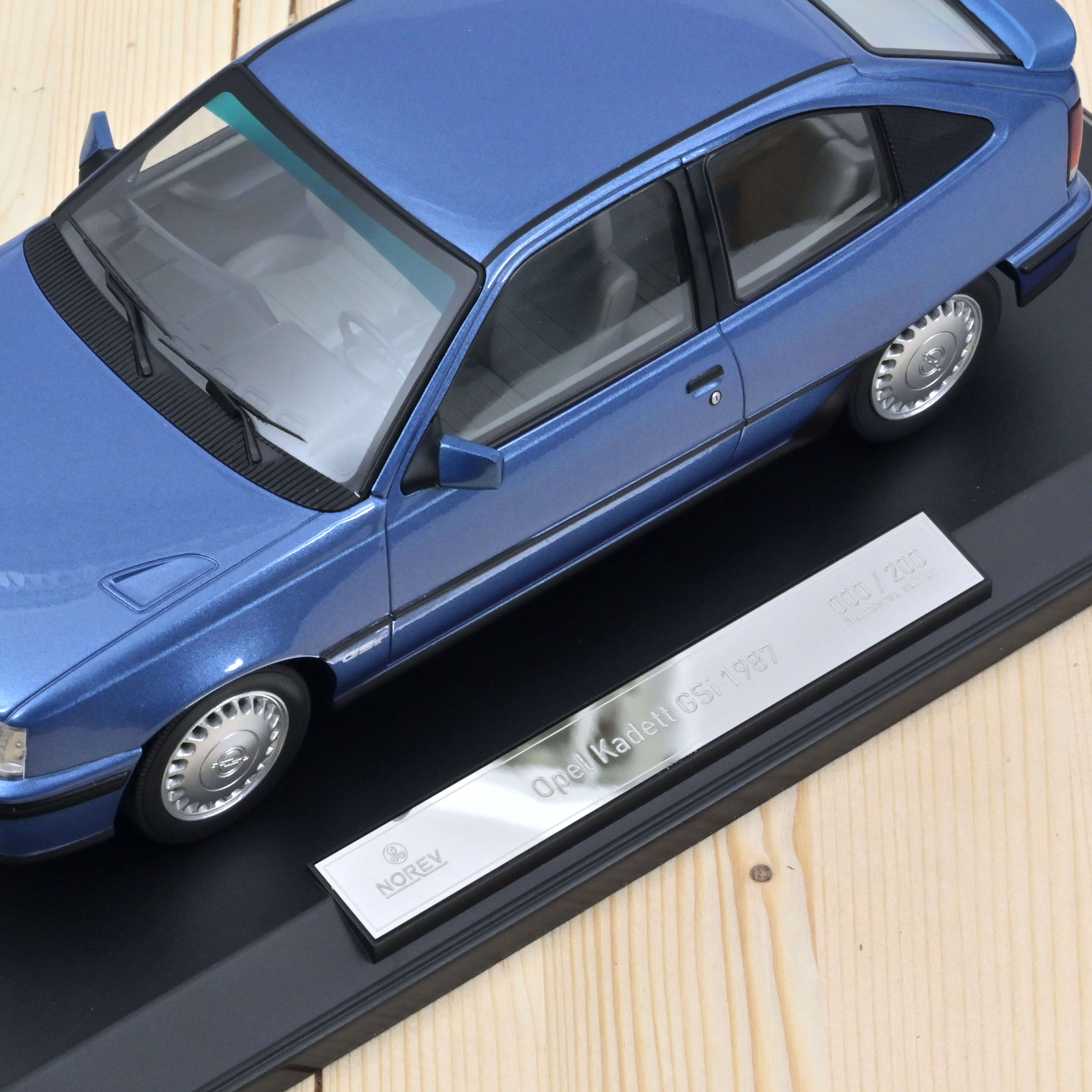norev-opel-kadett-gsi-1987-bleu-clair-m-tallis-modellino-auto-1-18-edizione-200p image 3