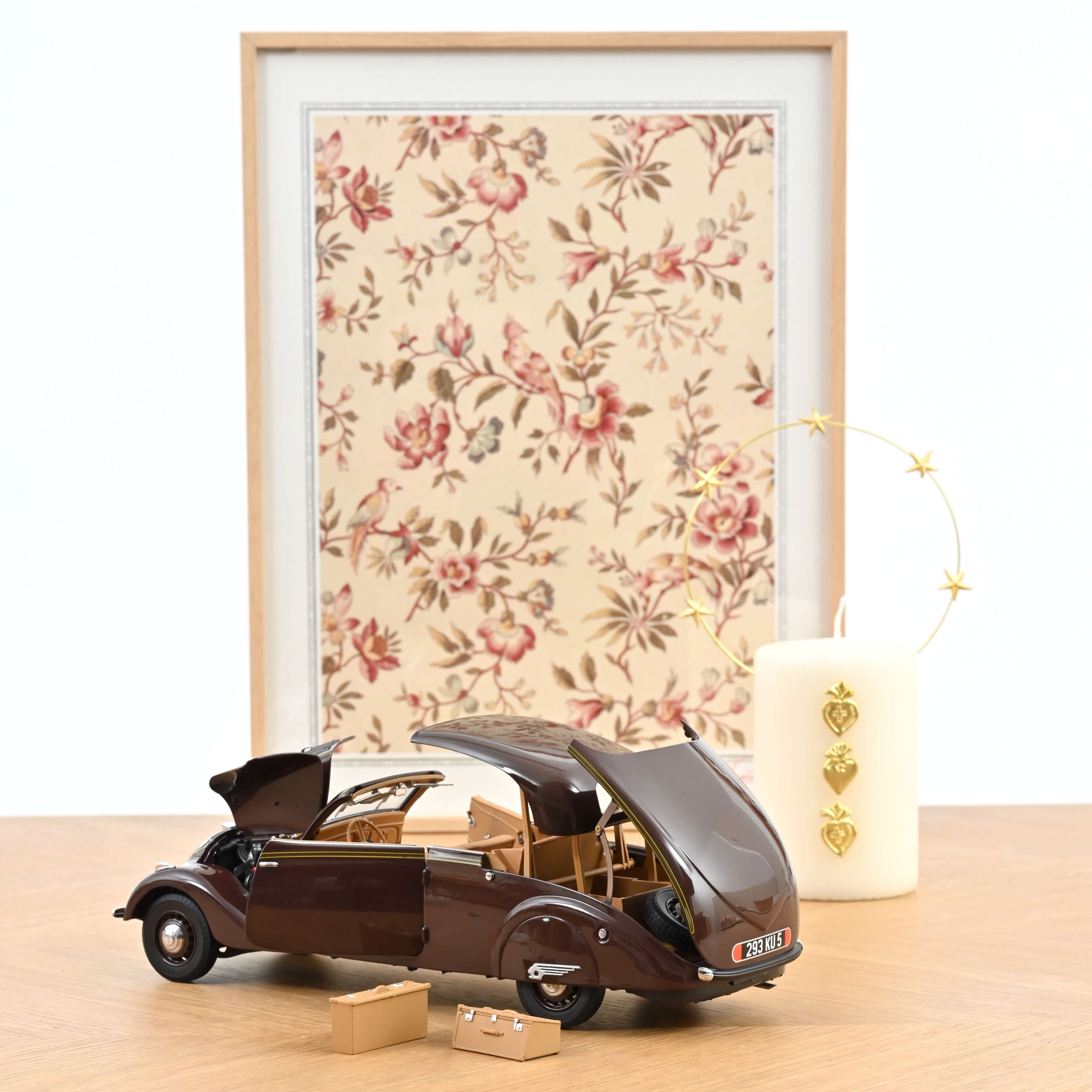 norev-peugeot-402-eclipse-1937-chocolat-cabrio-tetto-retrattile-1-18 image 4