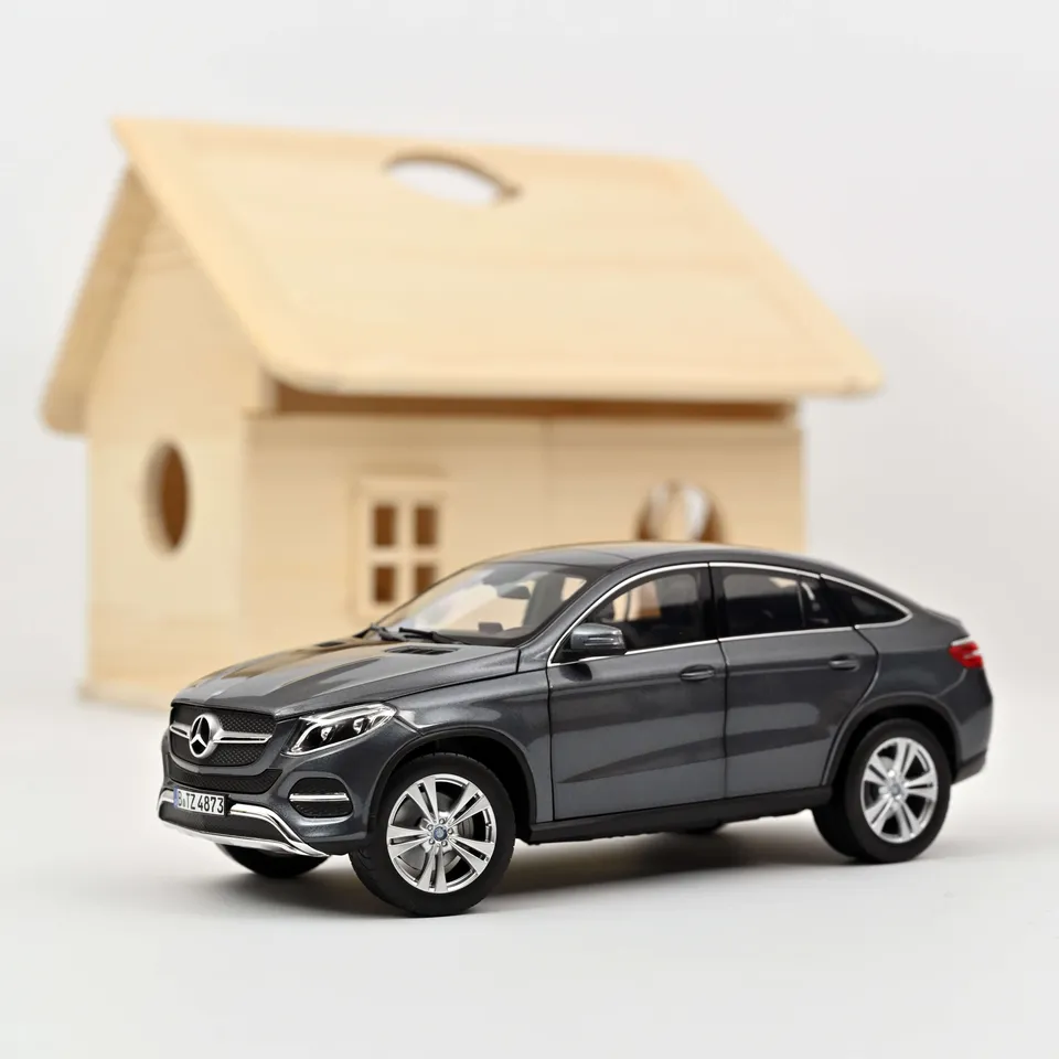 norev-mercedes-benz-gle-coup-2015-modellino-auto-1-18-grigio-metallizzato image 1