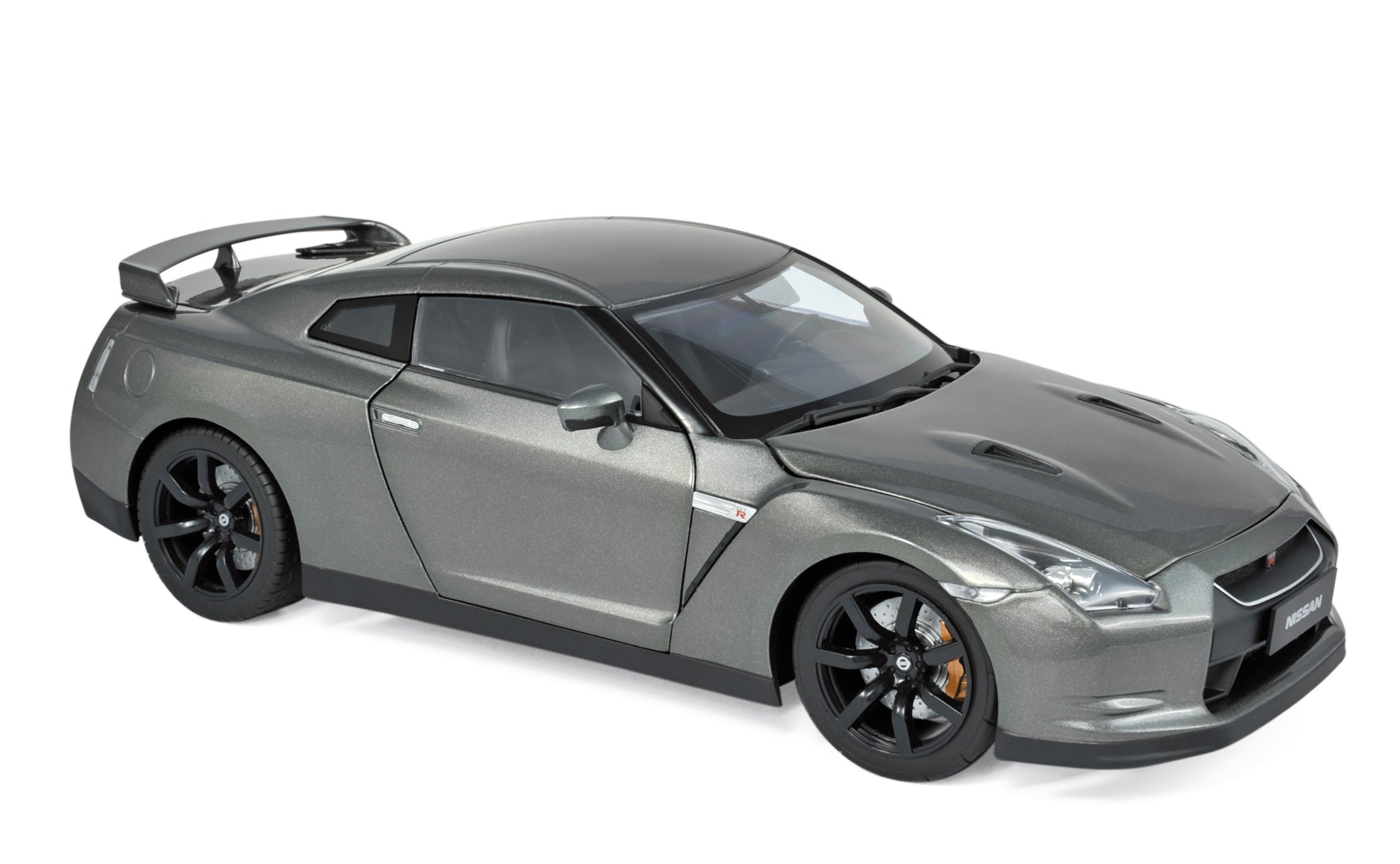 norev-nissan-gtr-r-35-2008-modellino-auto-1-18-grigio-scuro-metallizzato image 1