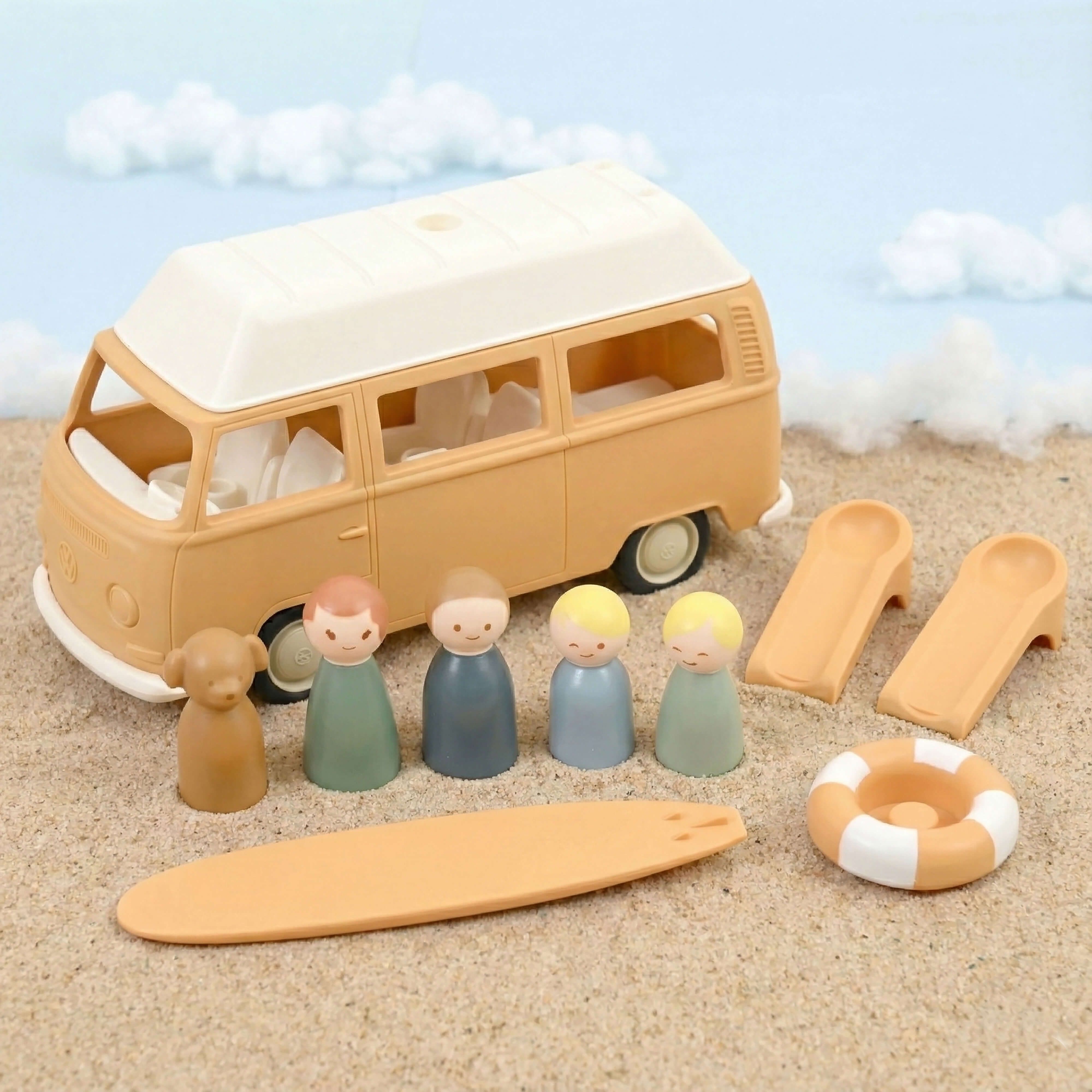 norev-volkswagen-combi-t2-giallo-plastigam-1-24-con-famiglia-e-accessori-mare image 5