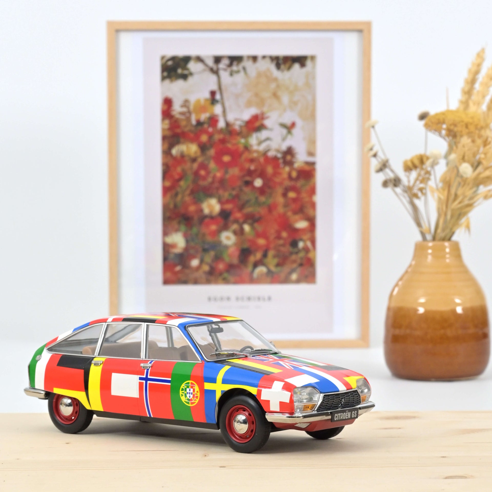 norev-citro-n-gs-flags-1971-modellino-auto-1-18-auto-dell-anno-200-pz image 1