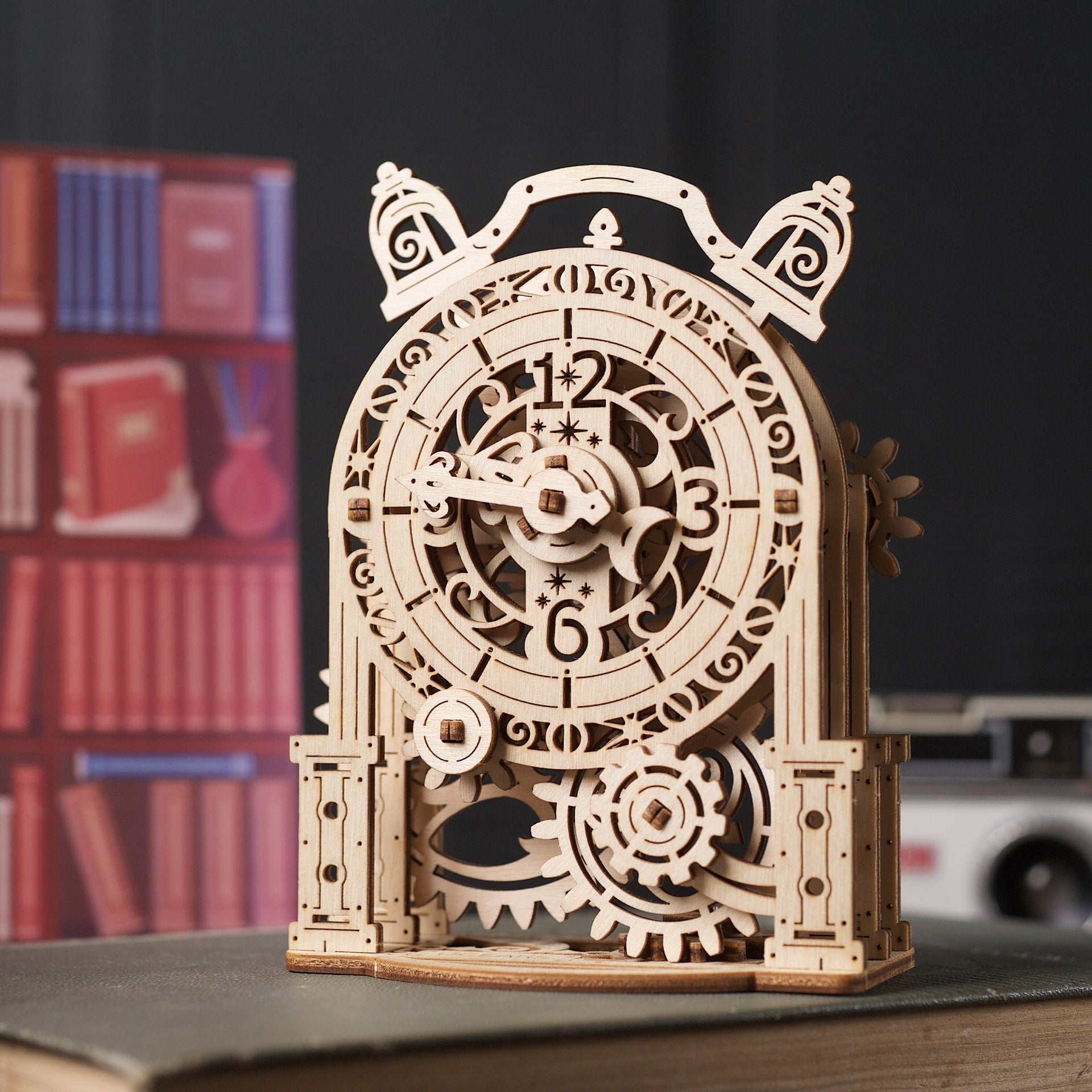 ugears-vintage-alarm-clock-modello-meccanico-sveglia-vintage-in-legno image 6