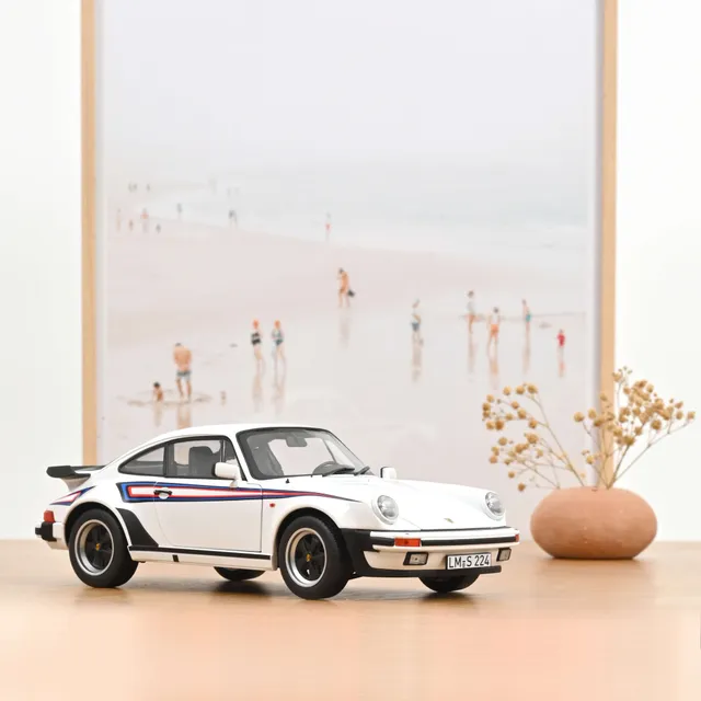 norev-porsche-911-turbo-3-3-1980-blanc-martini-modellino-auto-1-18 image 1