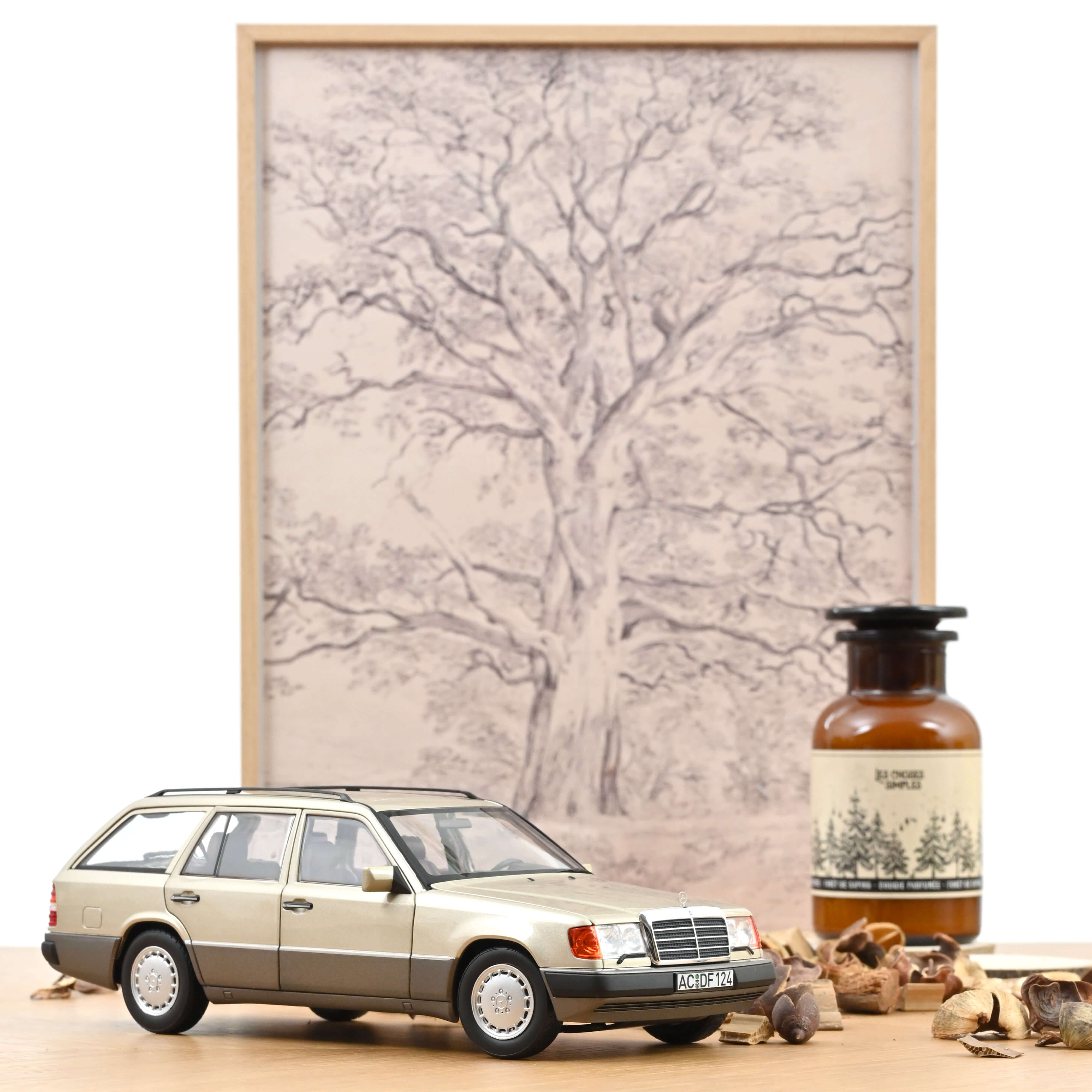 norev-mercedes-benz-300-td-1990-argent-fum-1-18-200-pz image 1