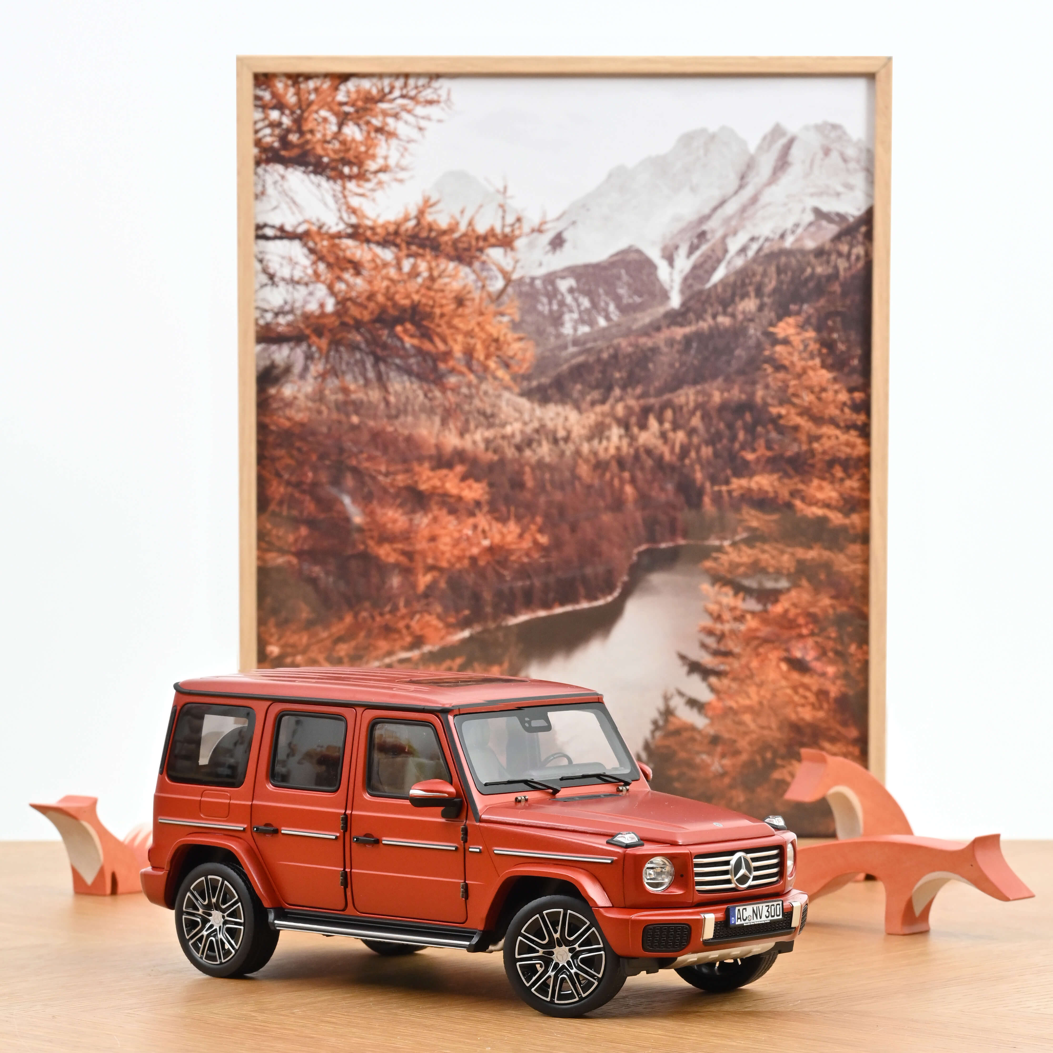 norev-mercedes-benz-classe-g-2024-arancione-rame-opaco-1-18-die-cast image 1
