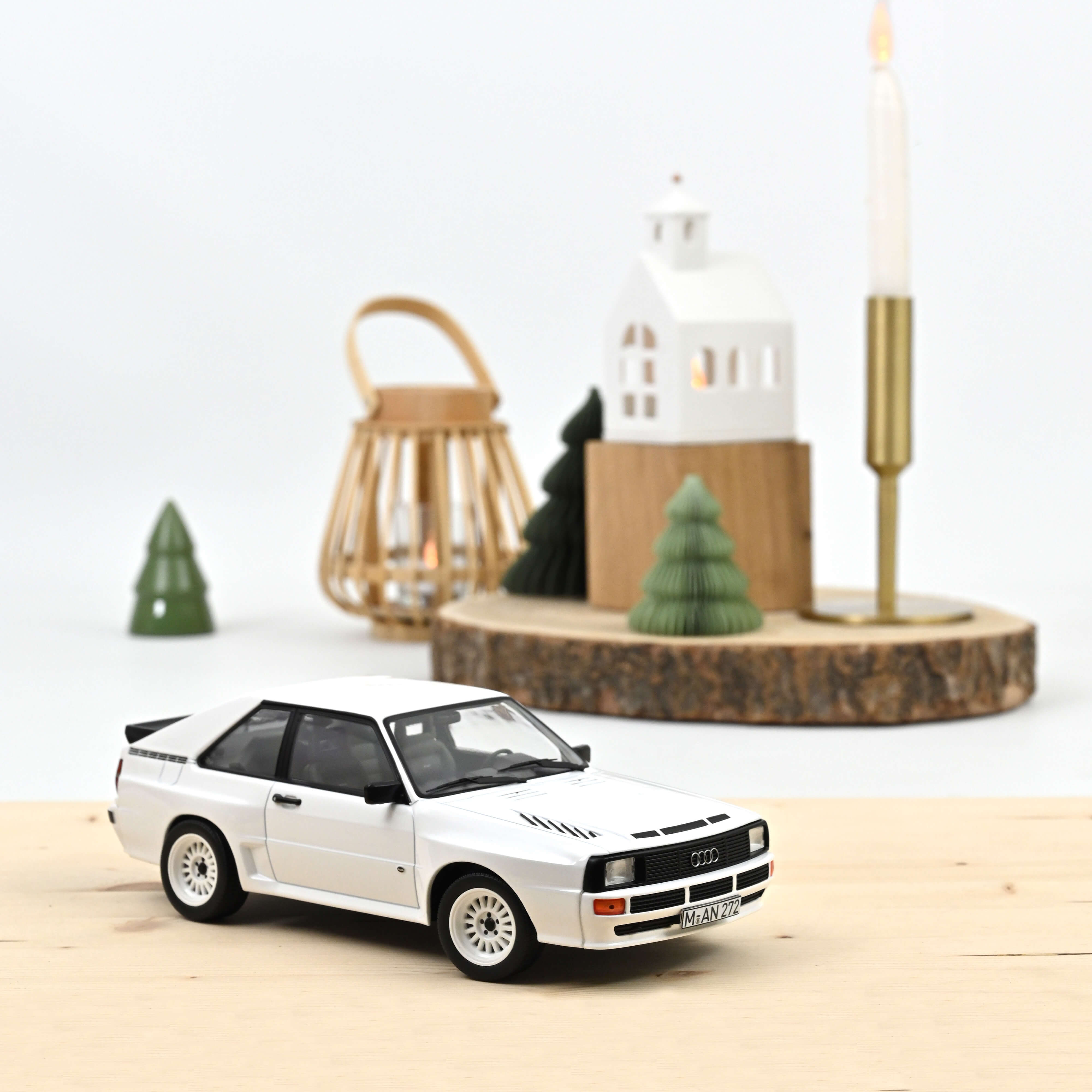 norev-audi-sport-quattro-1985-modellino-auto-die-cast-1-18-blanc-alpin image 1