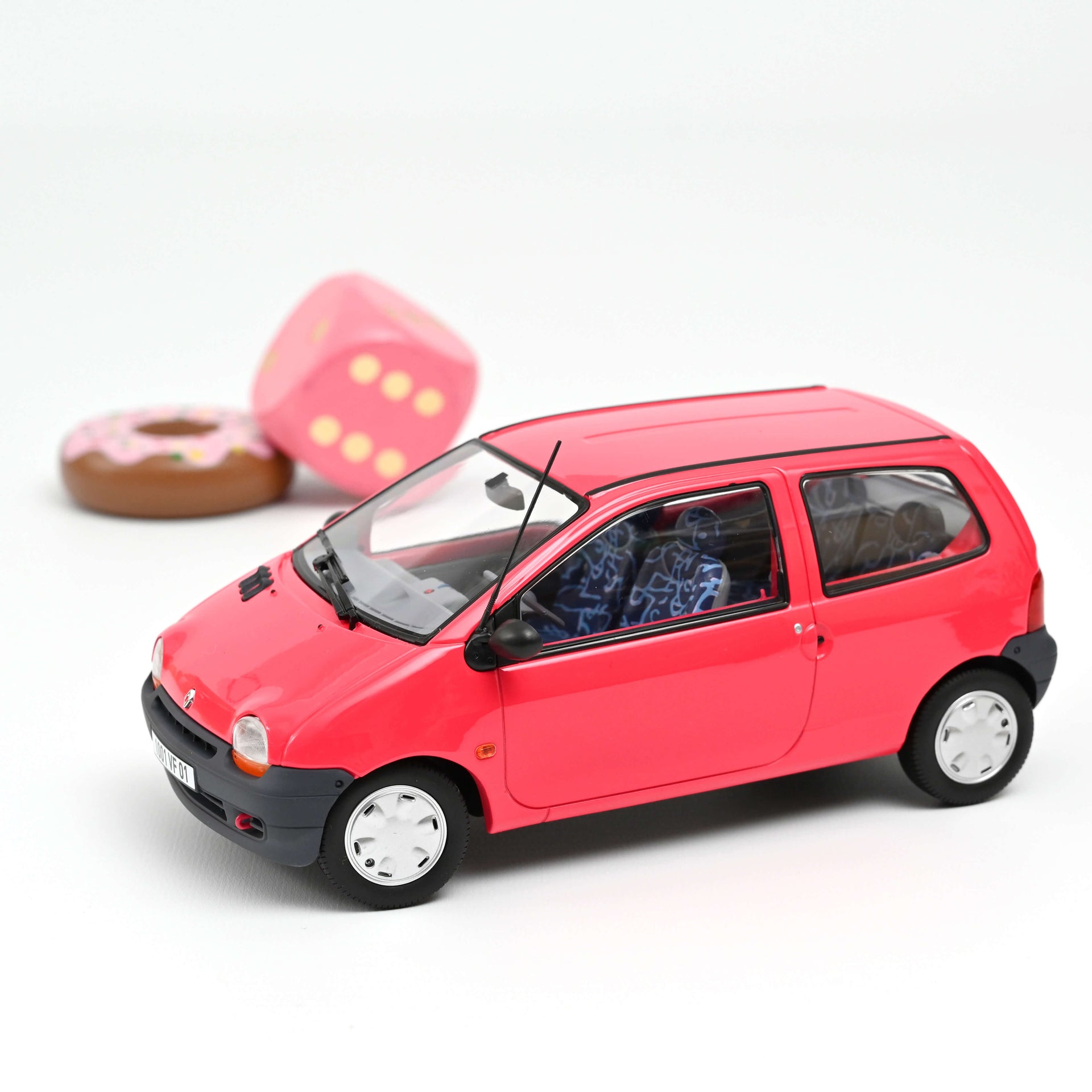 norev-renault-twingo-1995-modellino-auto-1-18-magenta-edizione-200-pezzi image 1