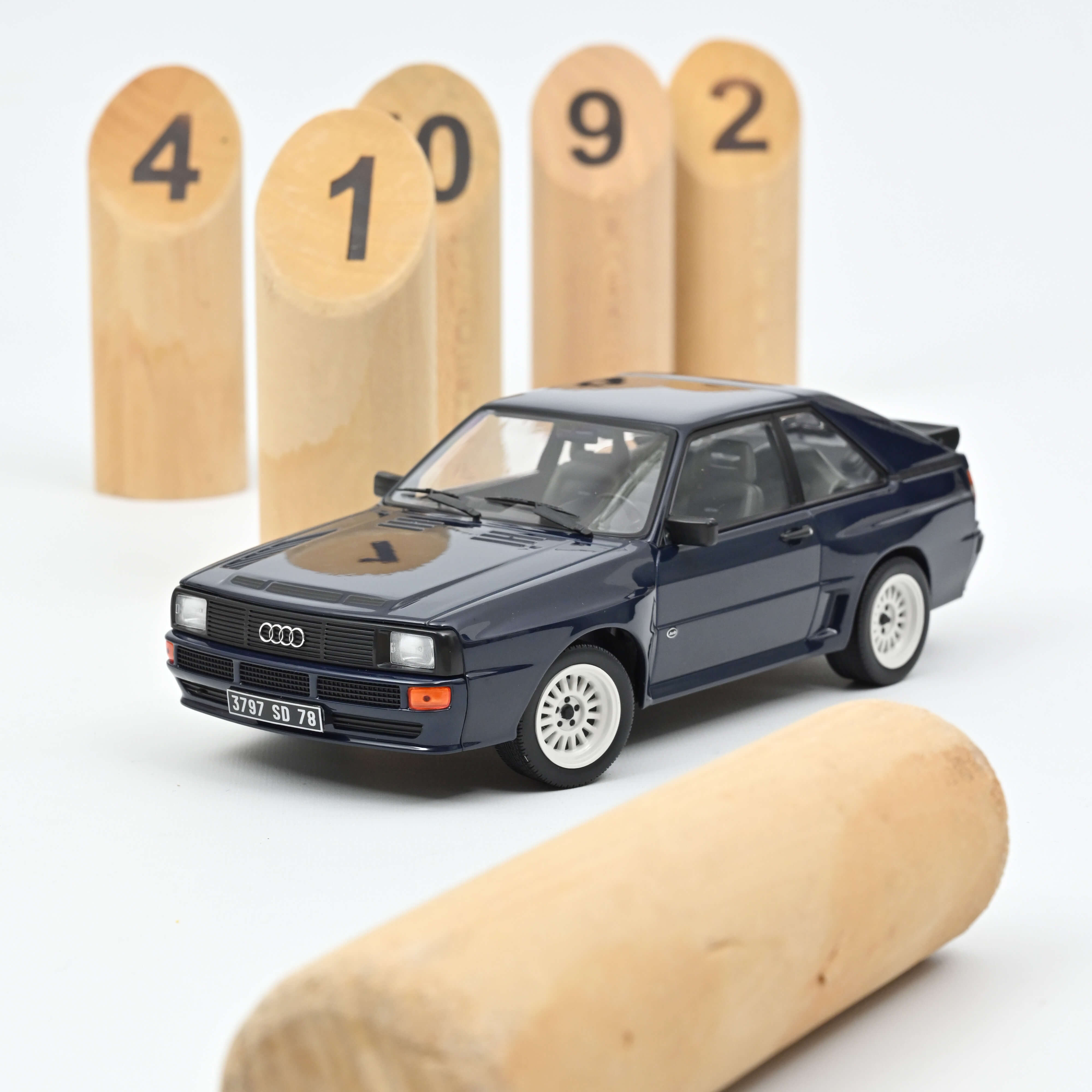 norev-audi-sport-quattro-1985-1-18-blu-scuro image 1