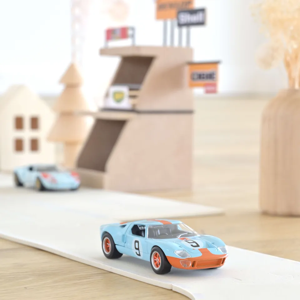 norev-ford-gt40-1968-n-9-jet-car-modellino-auto-1-43 image 1