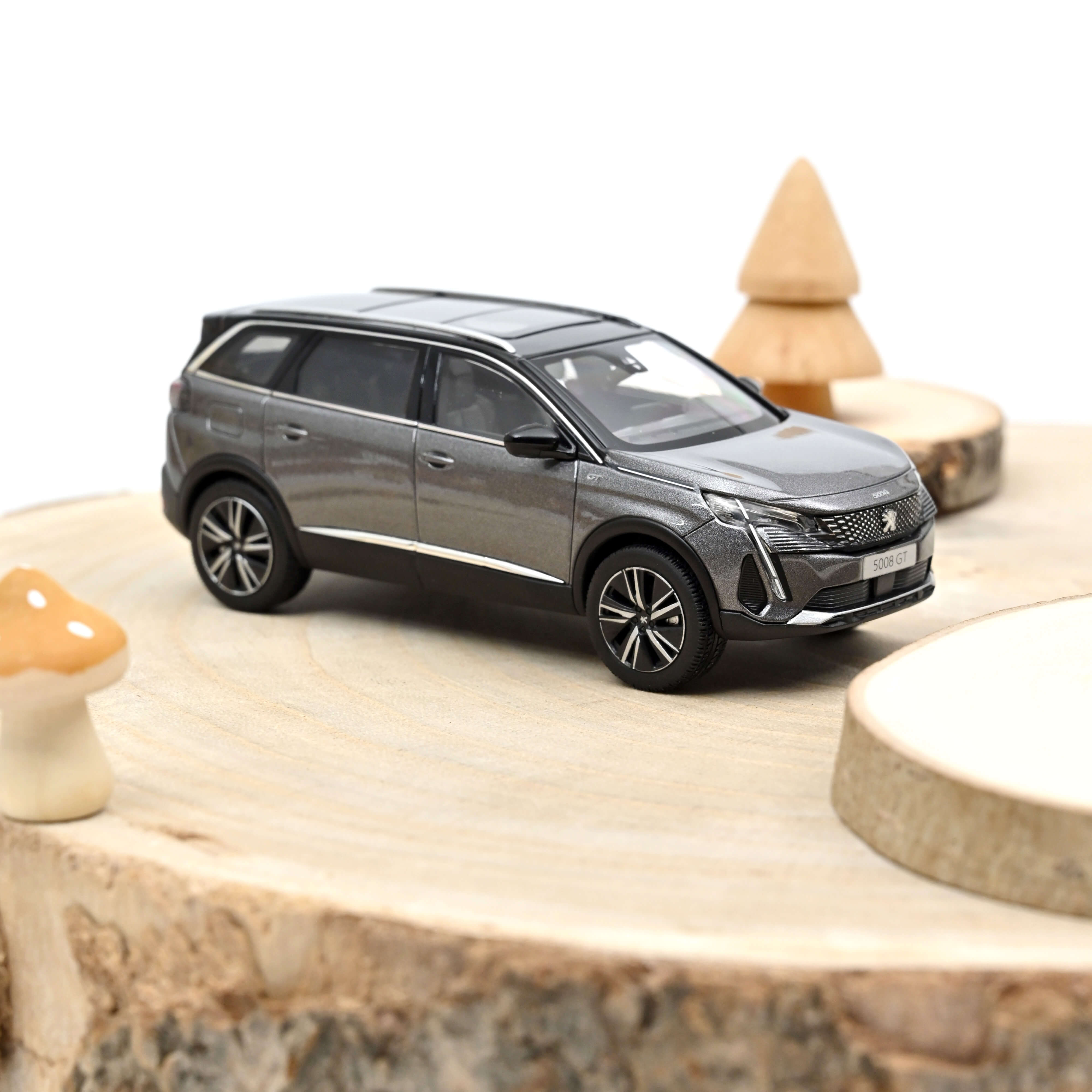 norev-peugeot-5008-gt-2021-modellino-auto-1-43-grigio-platino image 1