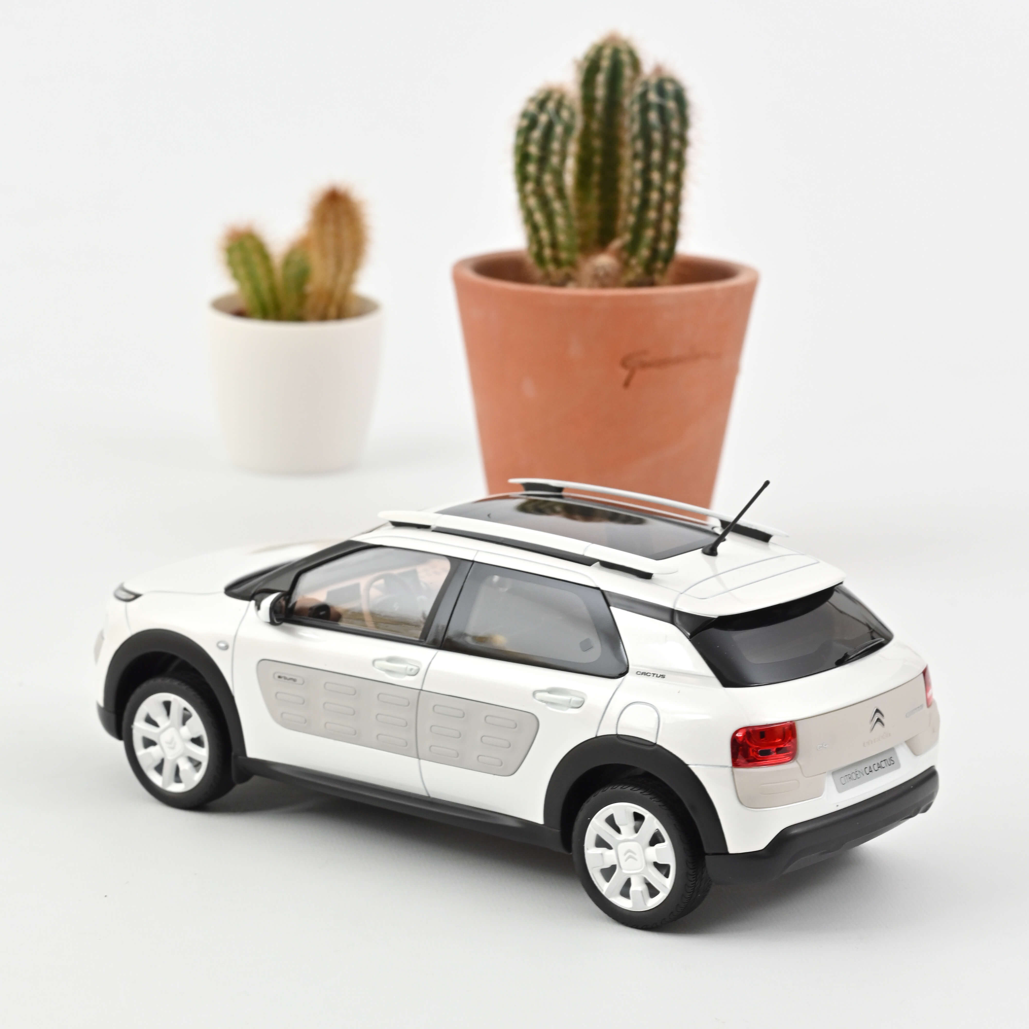 norev-citro-n-c4-cactus-w-2016-modellino-1-18-edizione-200-pezzi image 2