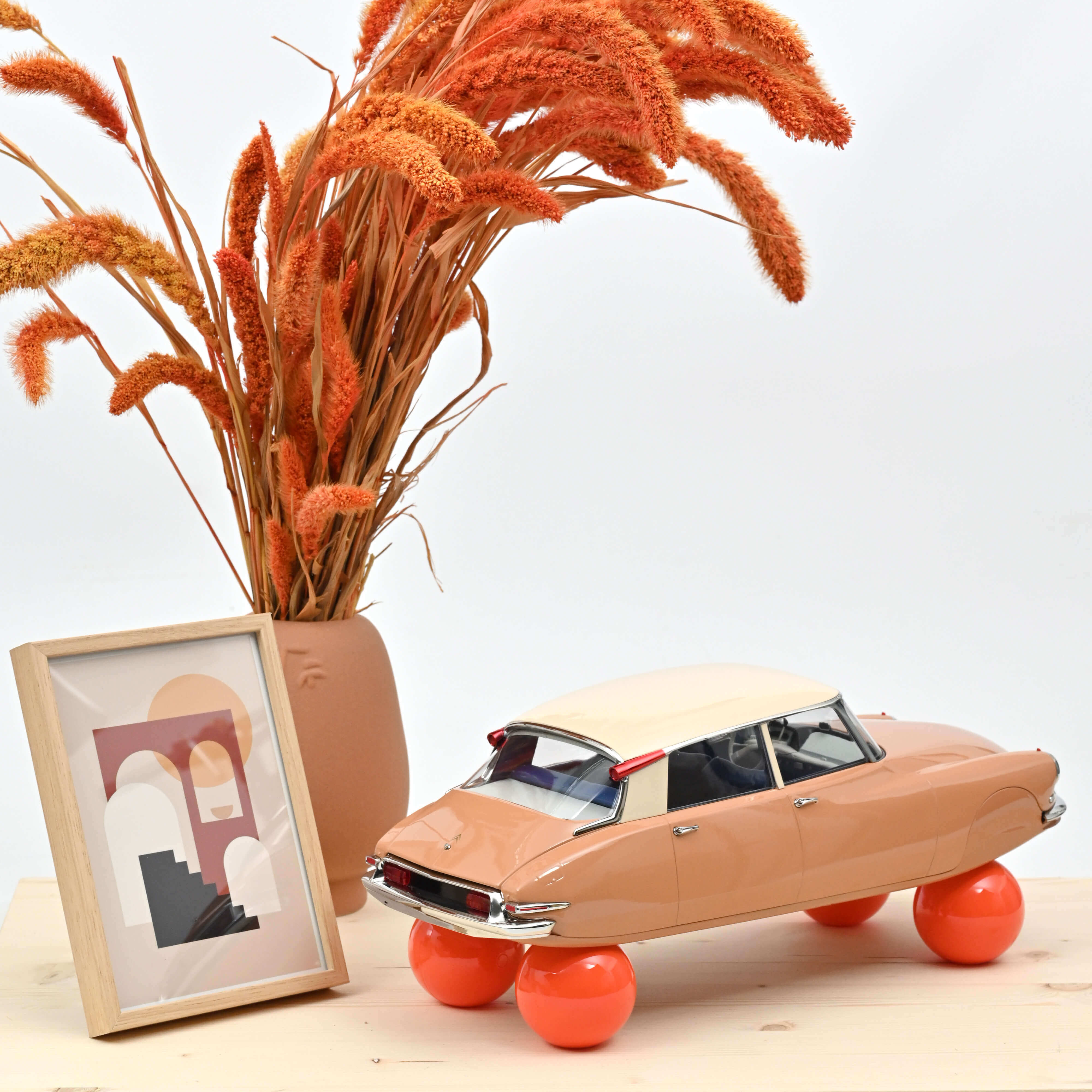 norev-citro-n-ds-19-sur-boules-1959-modellino-auto-1-12-beige image 2