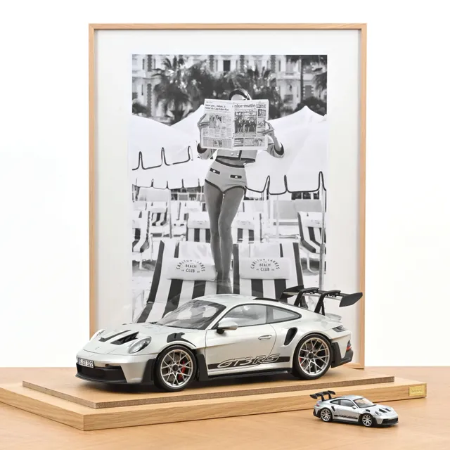 norev-porsche-911-gt3-rs-992-2022-argento-gt-metallizzato-nero-1-12-500-pz image 1