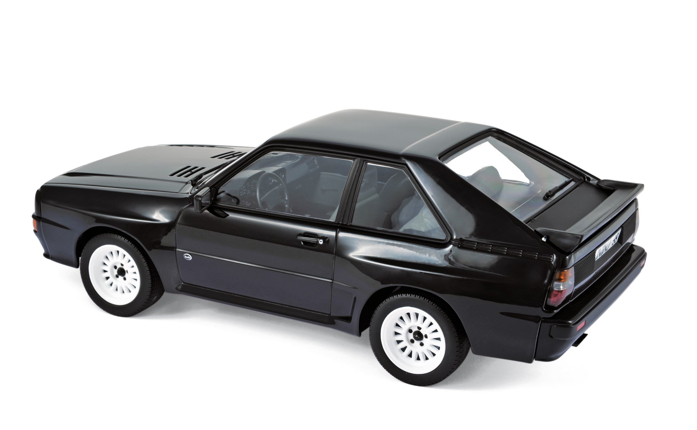 norev-audi-sport-quattro-1985-noir-modellino-auto-1-18 image 2