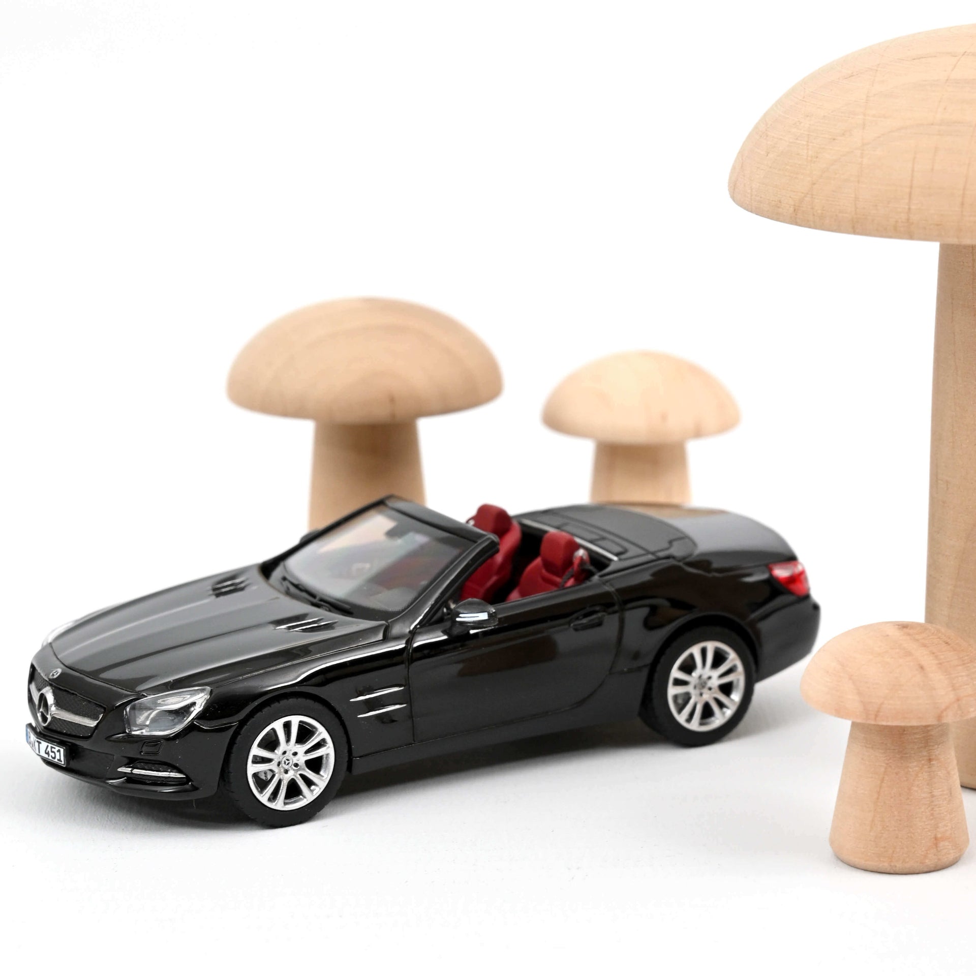 norev-mercedes-benz-sl-350-2012-modellino-auto-1-43-nero-jet-car image 1