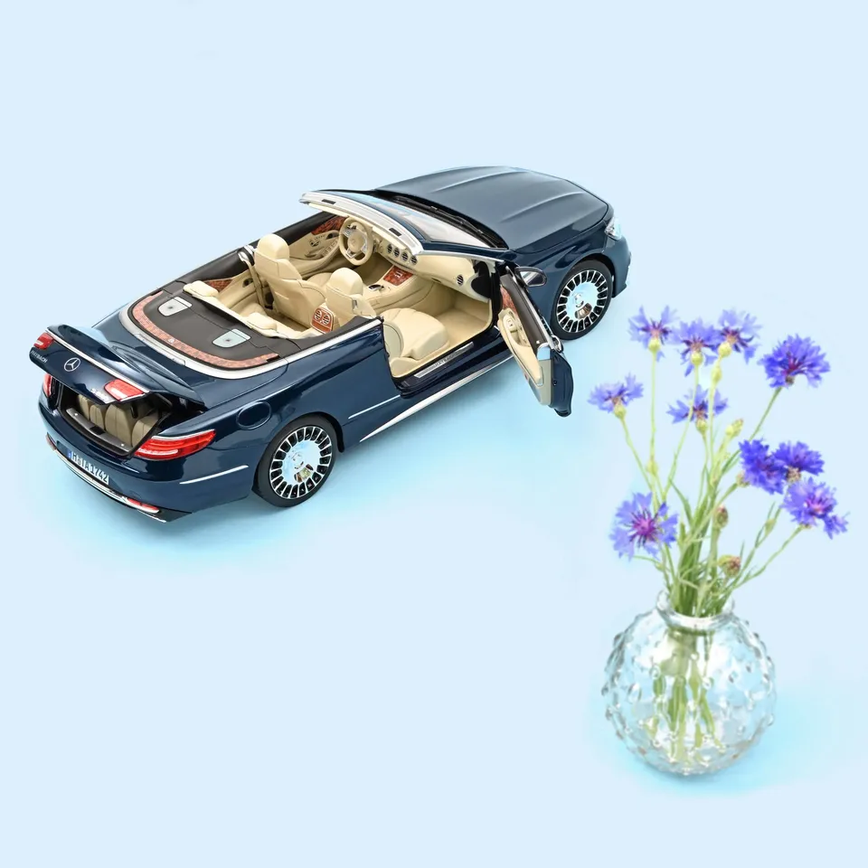 norev-mercedes-maybach-s650-cabriolet-2018-modellino-auto-1-18-blu-scuro-metalli image 1