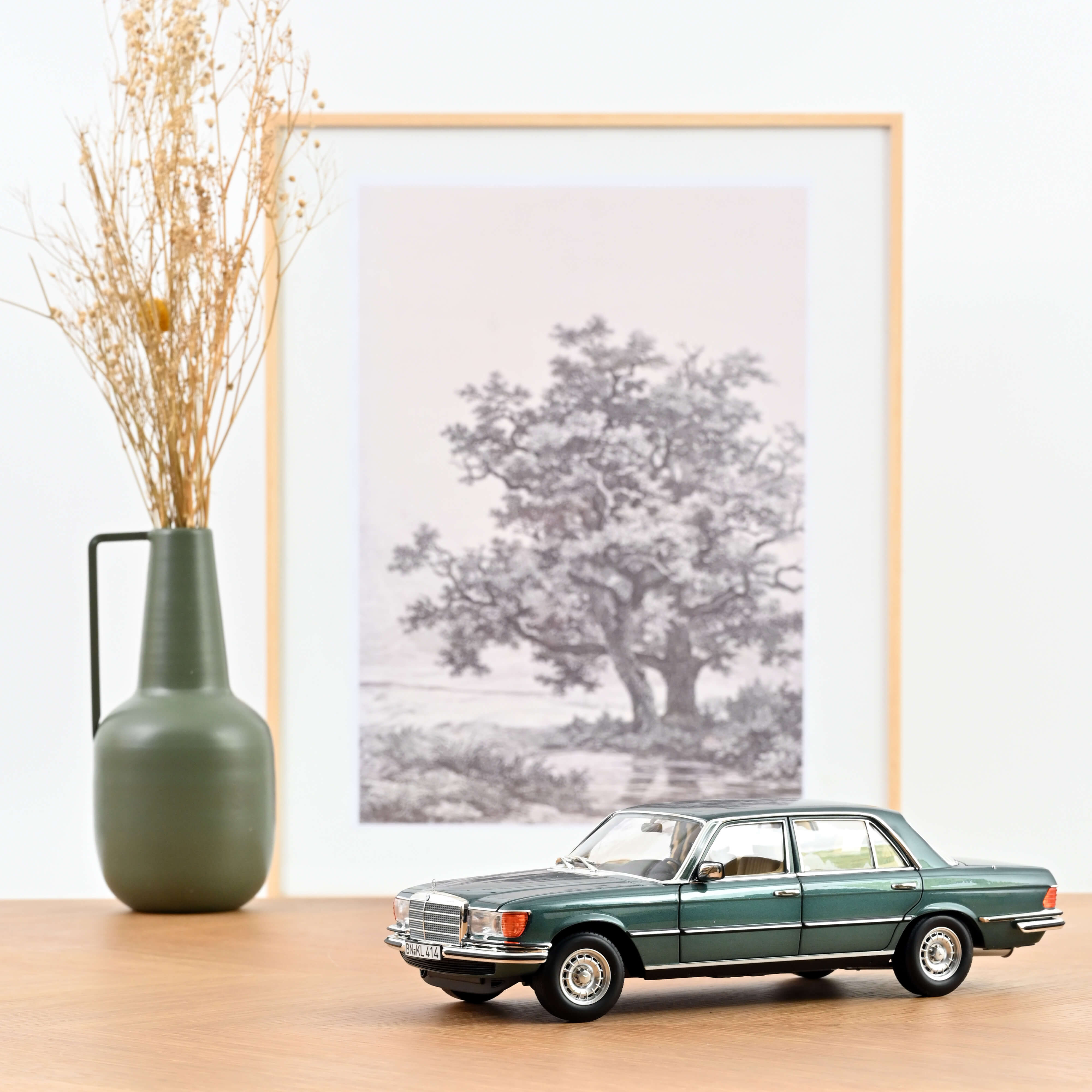 norev-mercedes-benz-450-sel-6-9-1979-modellino-auto-1-18-essence image 1
