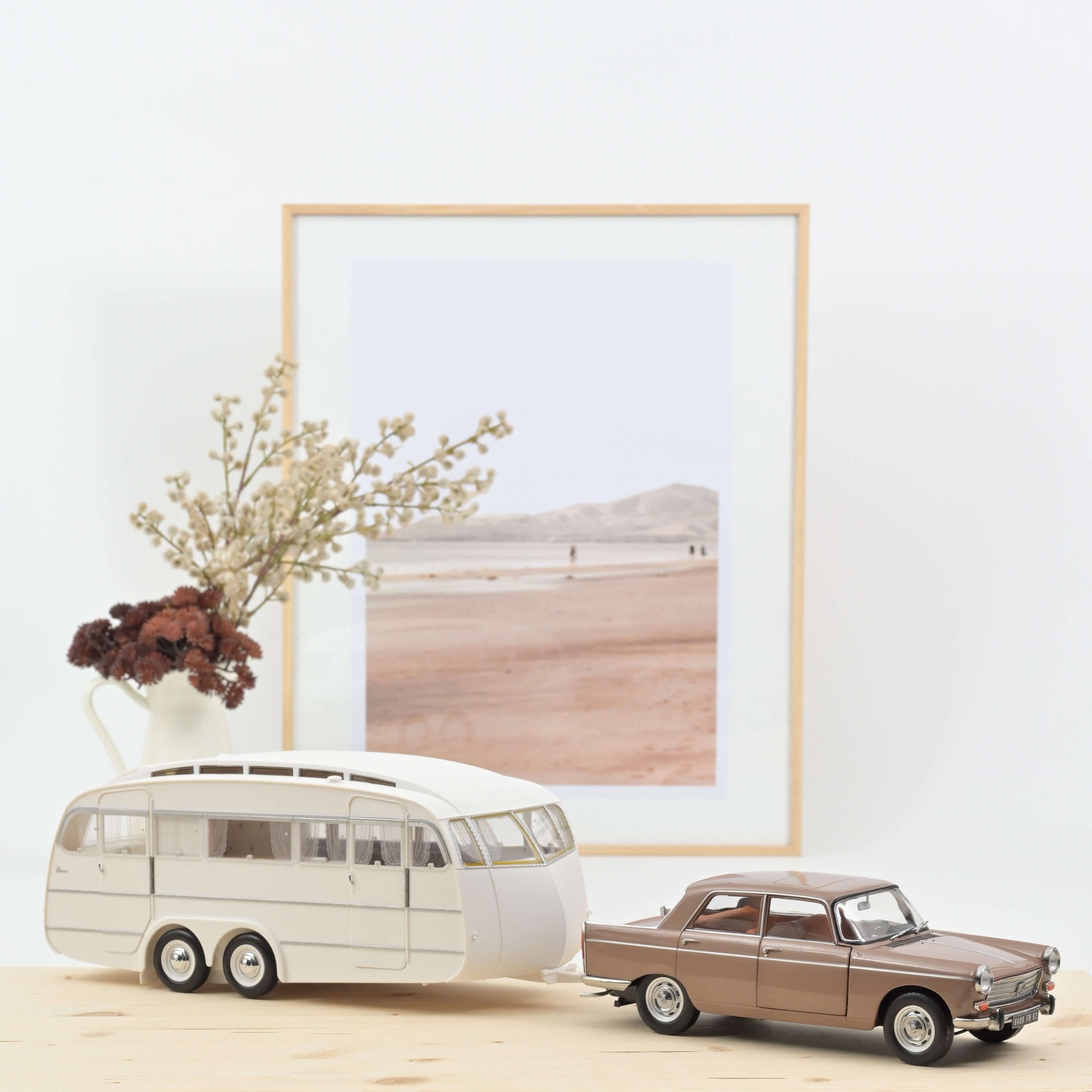 norev-peugeot-404-1965-marrone-metallizzato-con-caravan-h-non-set-modellini-1-18 image 1