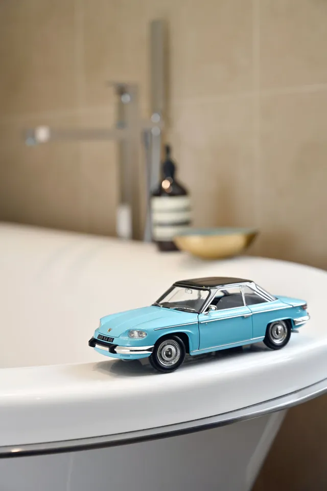 norev-panhard-24-ct-1964-modellino-auto-1-18-blu-toledo-e-nero image 1