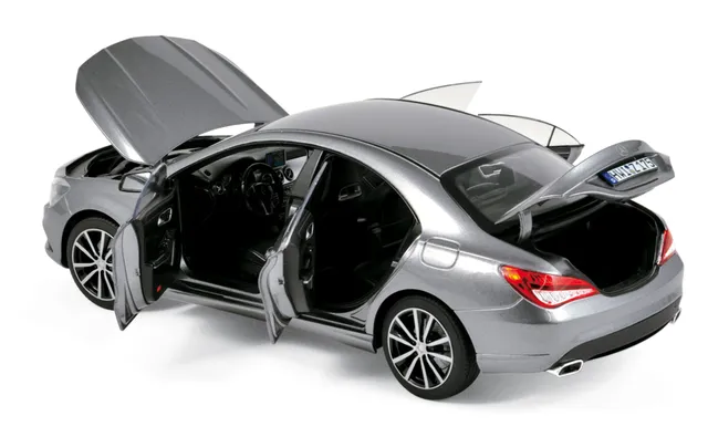 norev-mercedes-benz-cla-klasse-2013-grigio-metallizzato-1-18 image 1