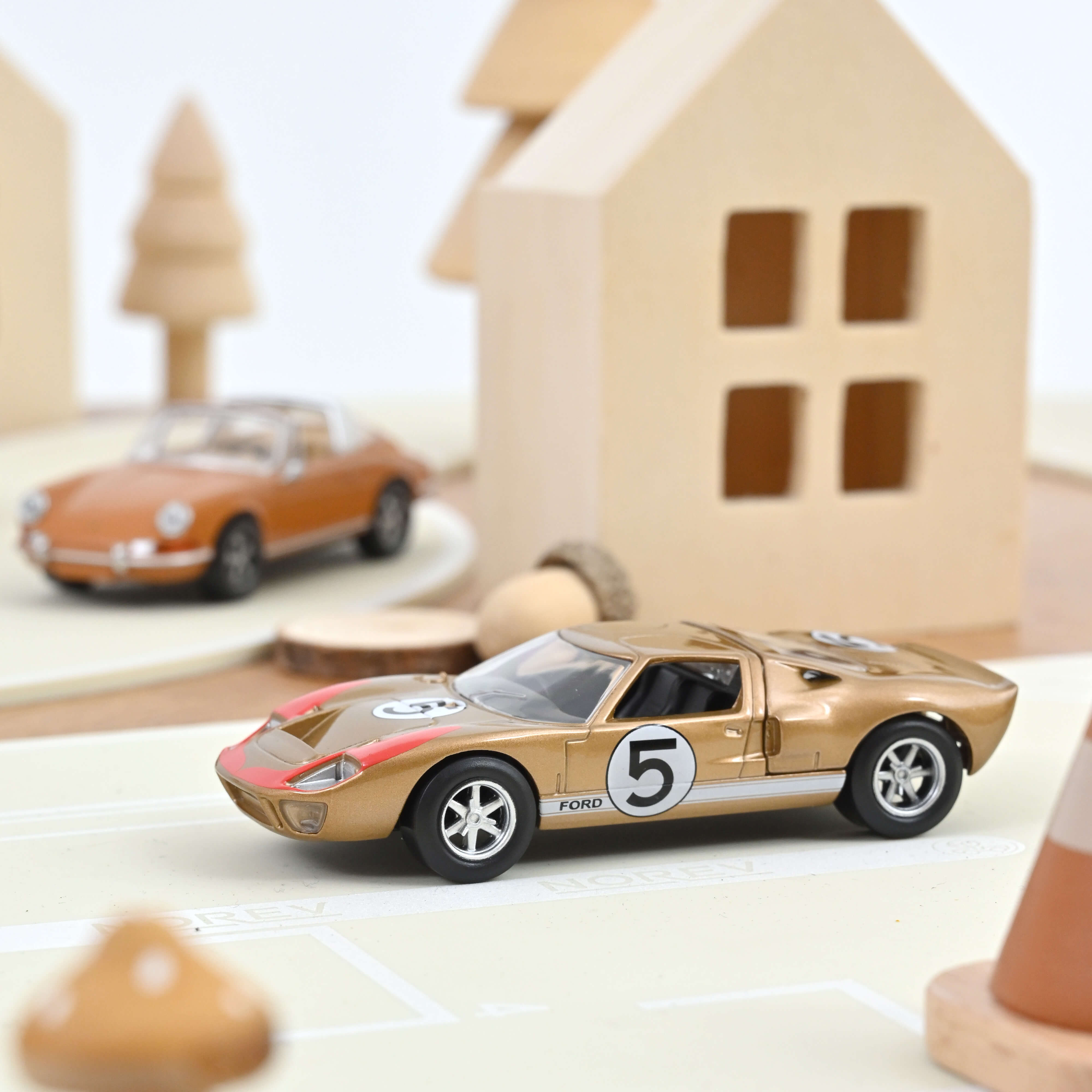 norev-ford-gt40-1966-n-5-jet-car-1-43 image 1