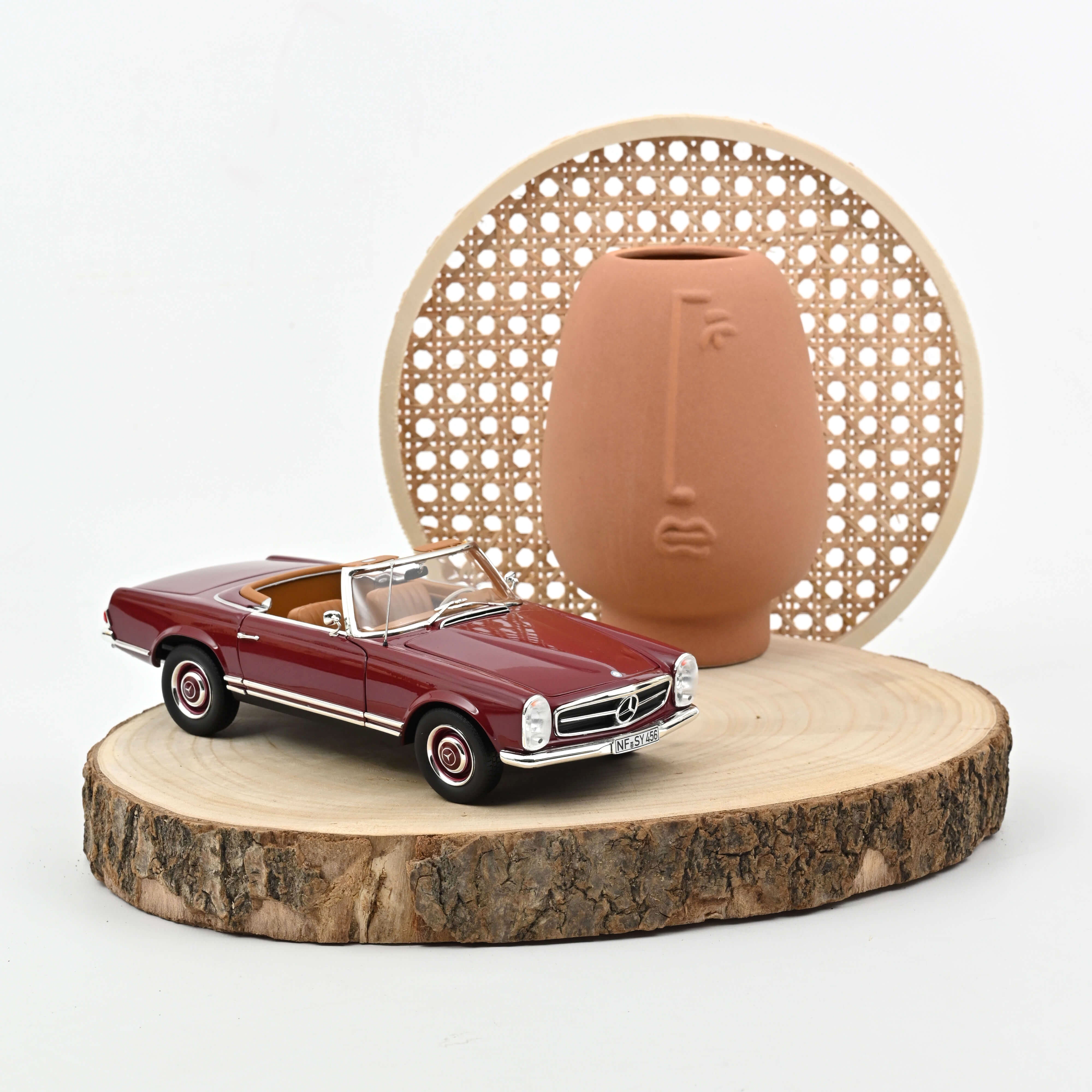 norev-mercedes-benz-230-sl-1963-pagoda-modellino-auto-1-18-rosso-scuro image 1
