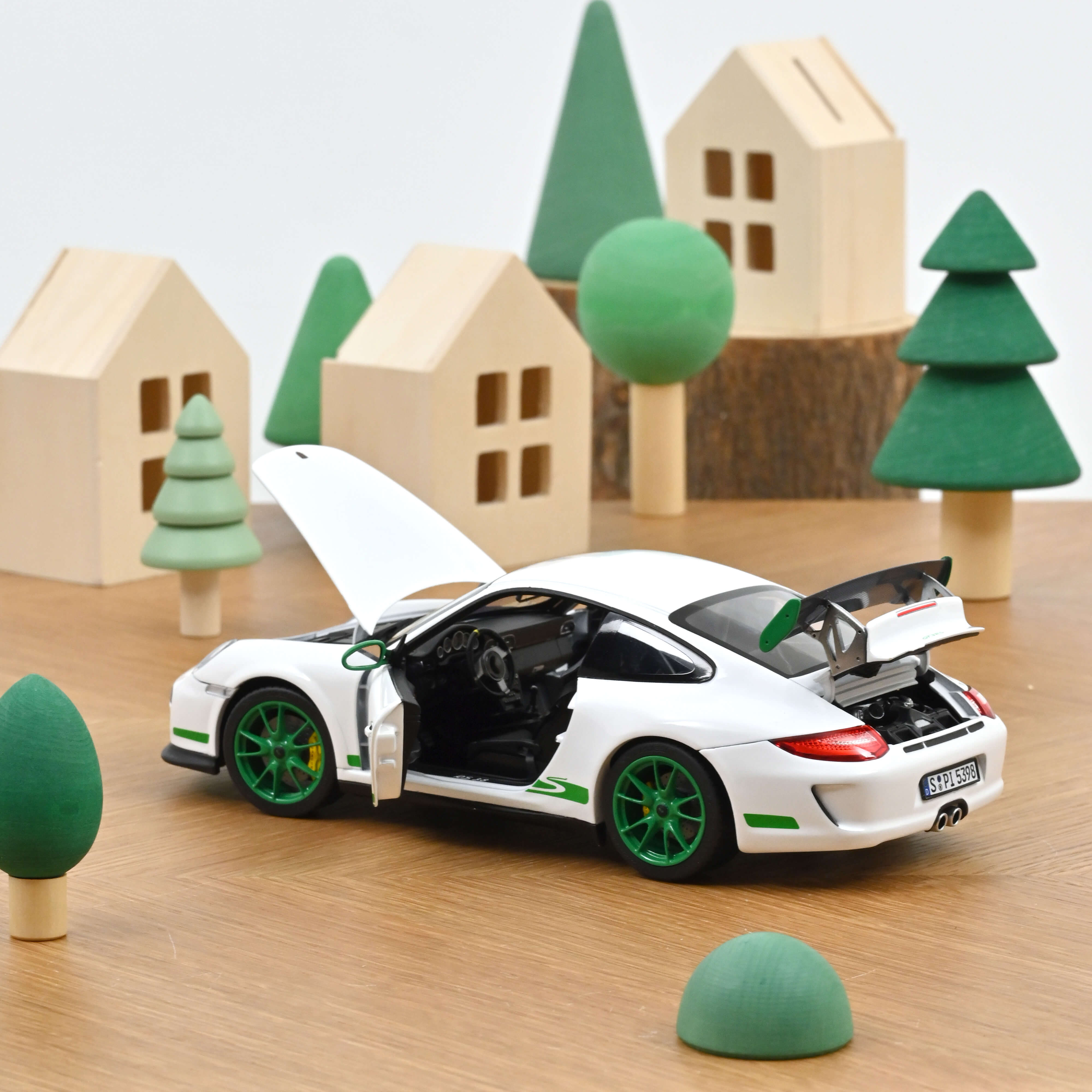 norev-porsche-911-gt3-rs-997-2009-modellino-auto-1-18-bianco-verde-python-300pz image 2
